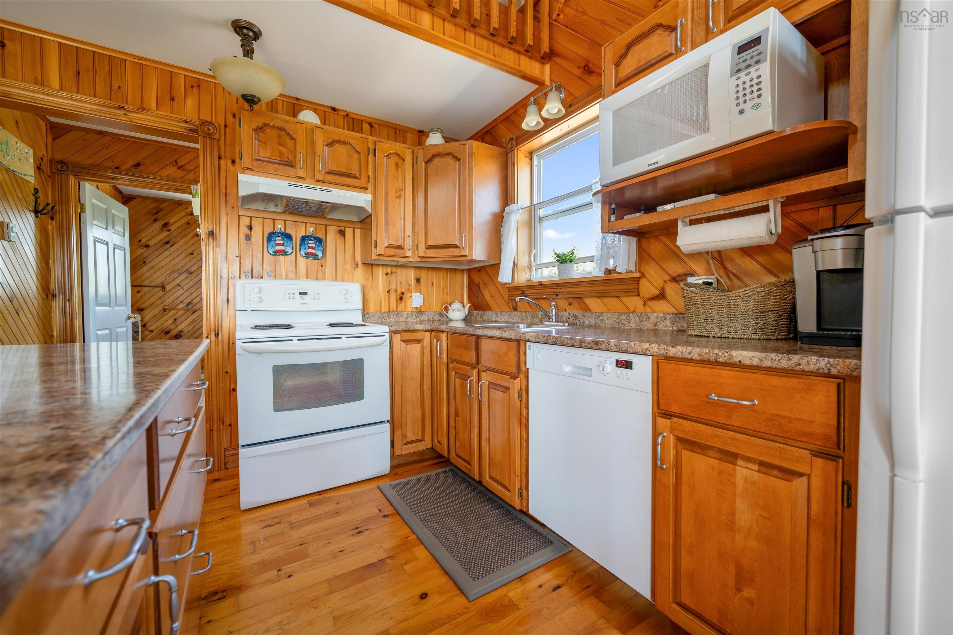 $459,000.00: 523 Caribou Island Road, Caribou Island