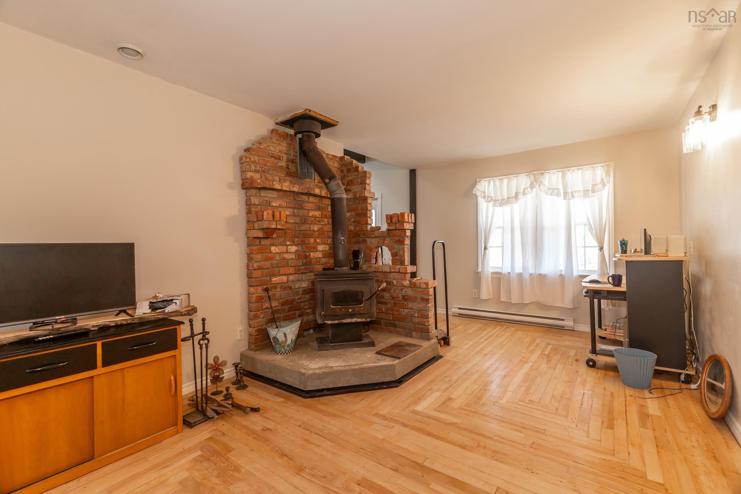 $330,000.00: 139 Ruggles Road, Wilmot