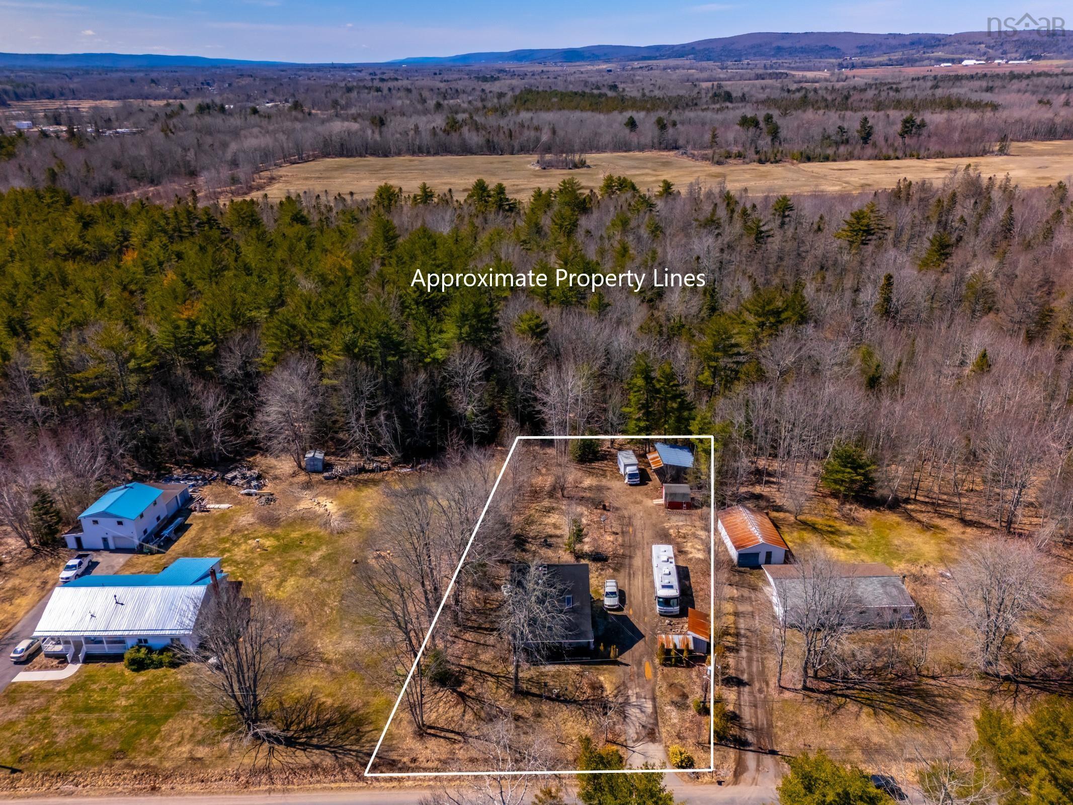 $330,000.00: 139 Ruggles Road, Wilmot