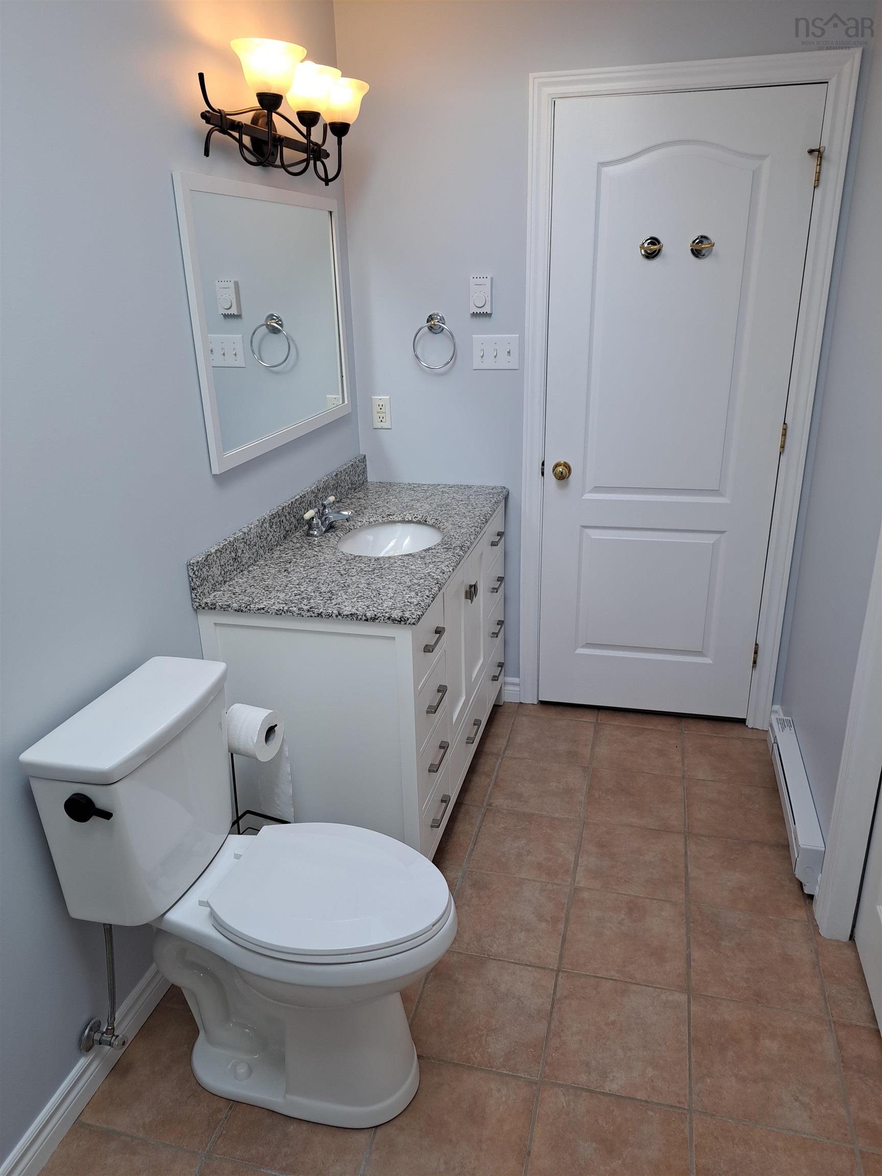 $415,000.00: 6 Kingsview Drive, Windsor