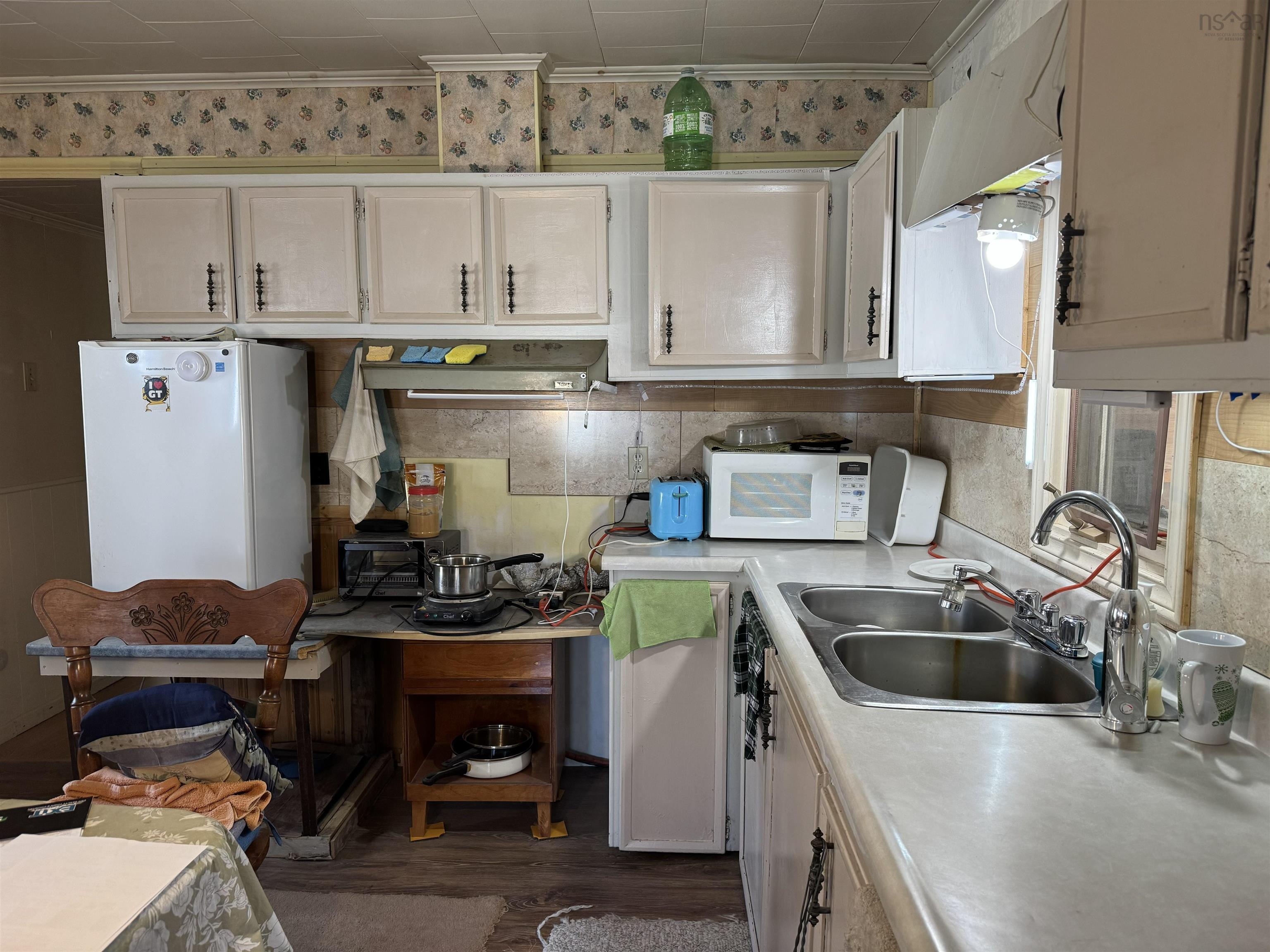 $275,000.00: 102 East Torbrook Road, South Tremont