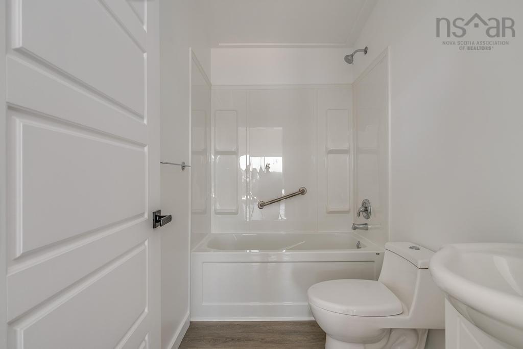 $699,900.00: 19194 Highway 7, Spry Harbour