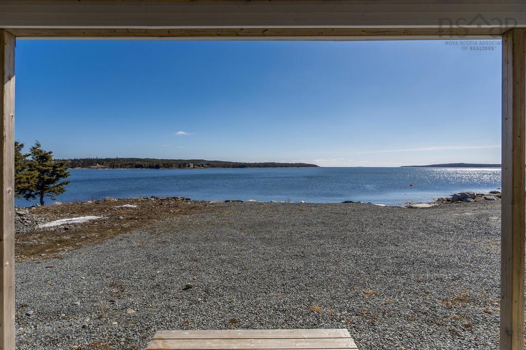 $699,900.00: 19194 Highway 7, Spry Harbour