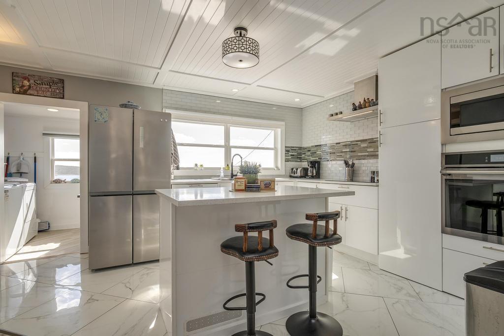 $699,900.00: 19194 Highway 7, Spry Harbour