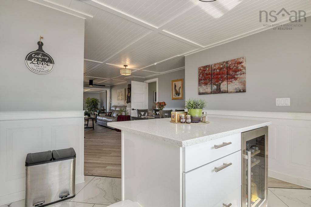 $699,900.00: 19194 Highway 7, Spry Harbour
