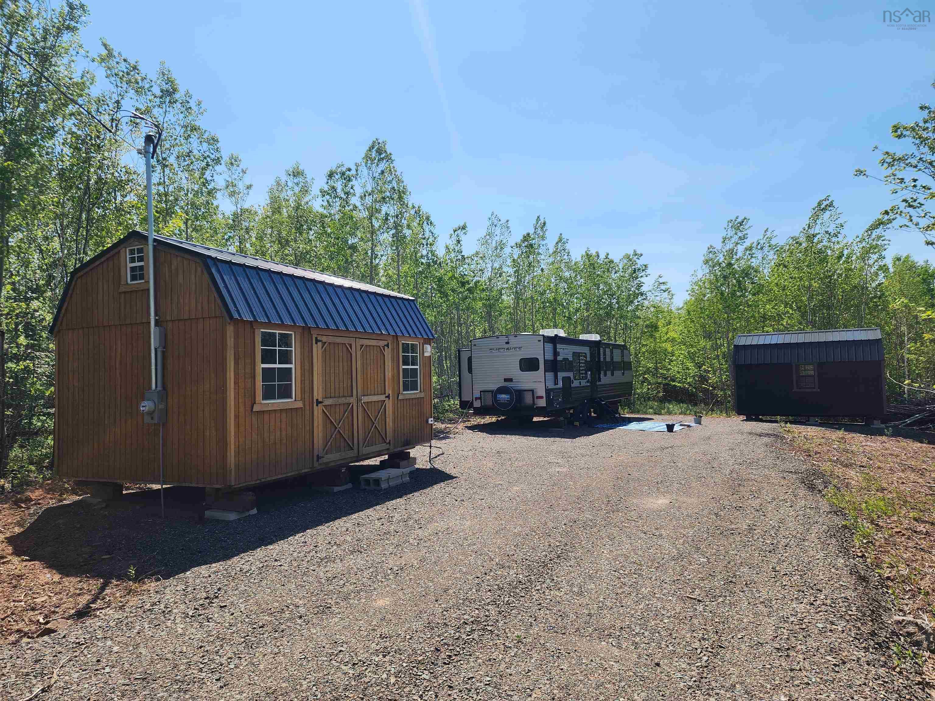 $139,900.00: 6617 Highway 321, Roslin