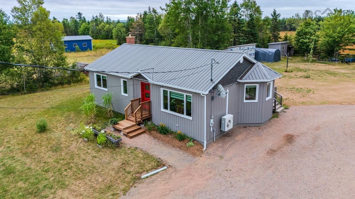 $499,900.00: 7048 HIGHWAY 2, Portapique