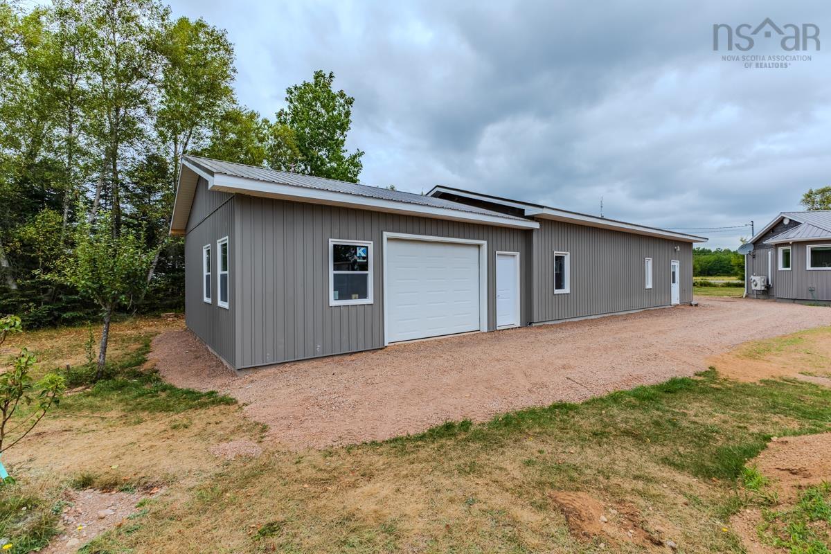 $499,900.00: 7048 HIGHWAY 2, Portapique