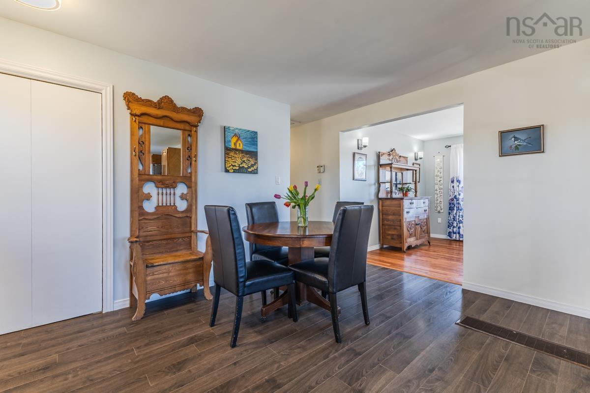 $339,900.00: 324 VALLEY Road, Westchester Station