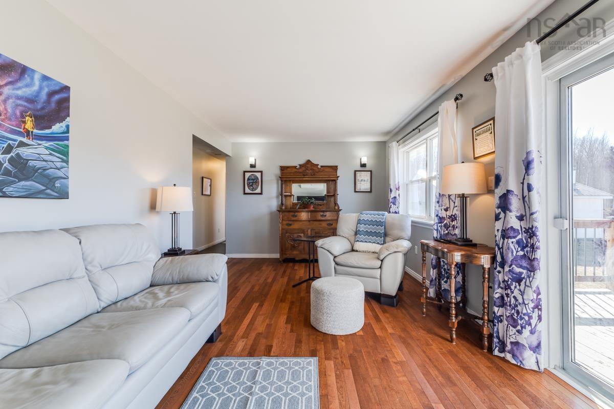 $339,900.00: 324 VALLEY Road, Westchester Station