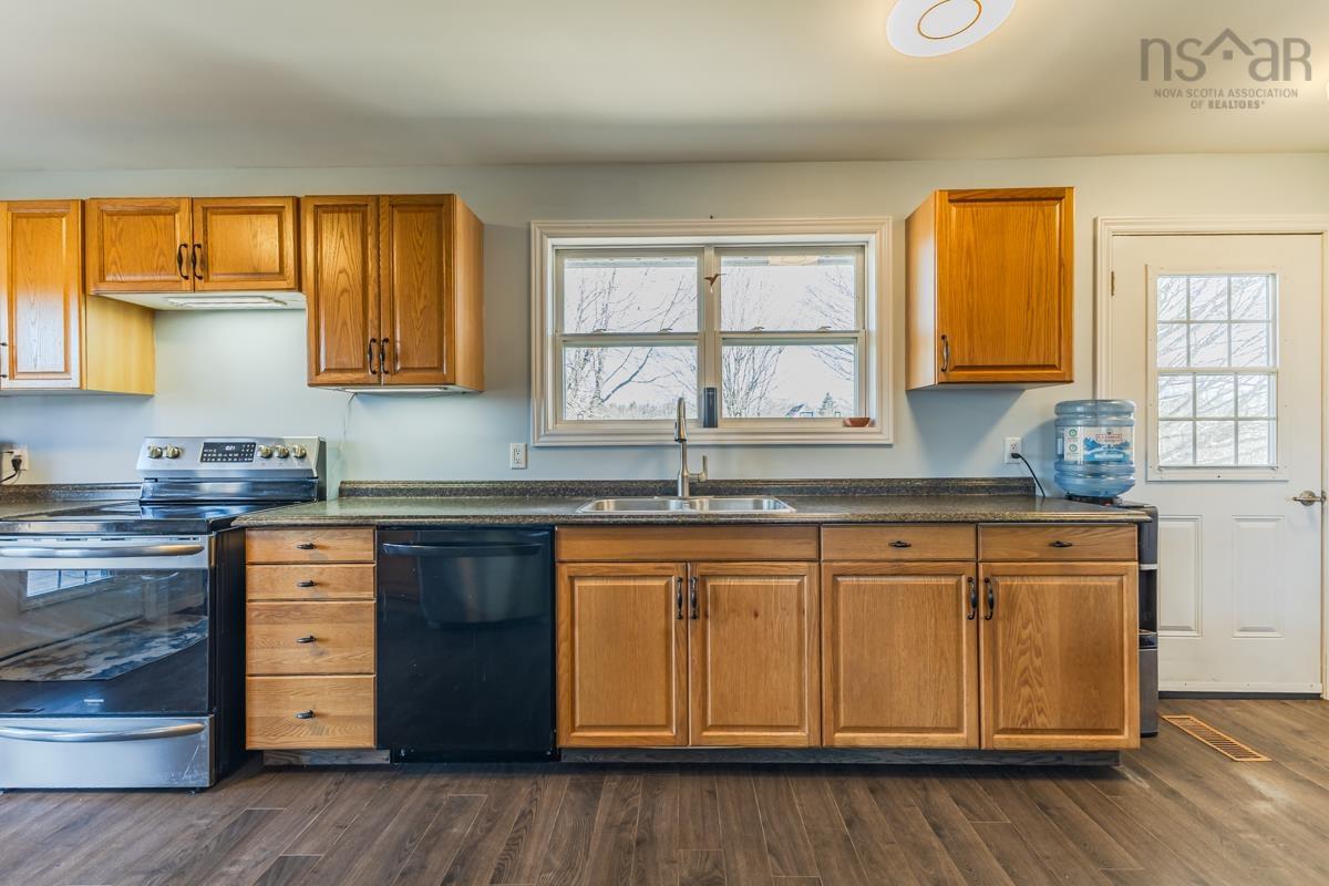 $339,900.00: 324 VALLEY Road, Westchester Station