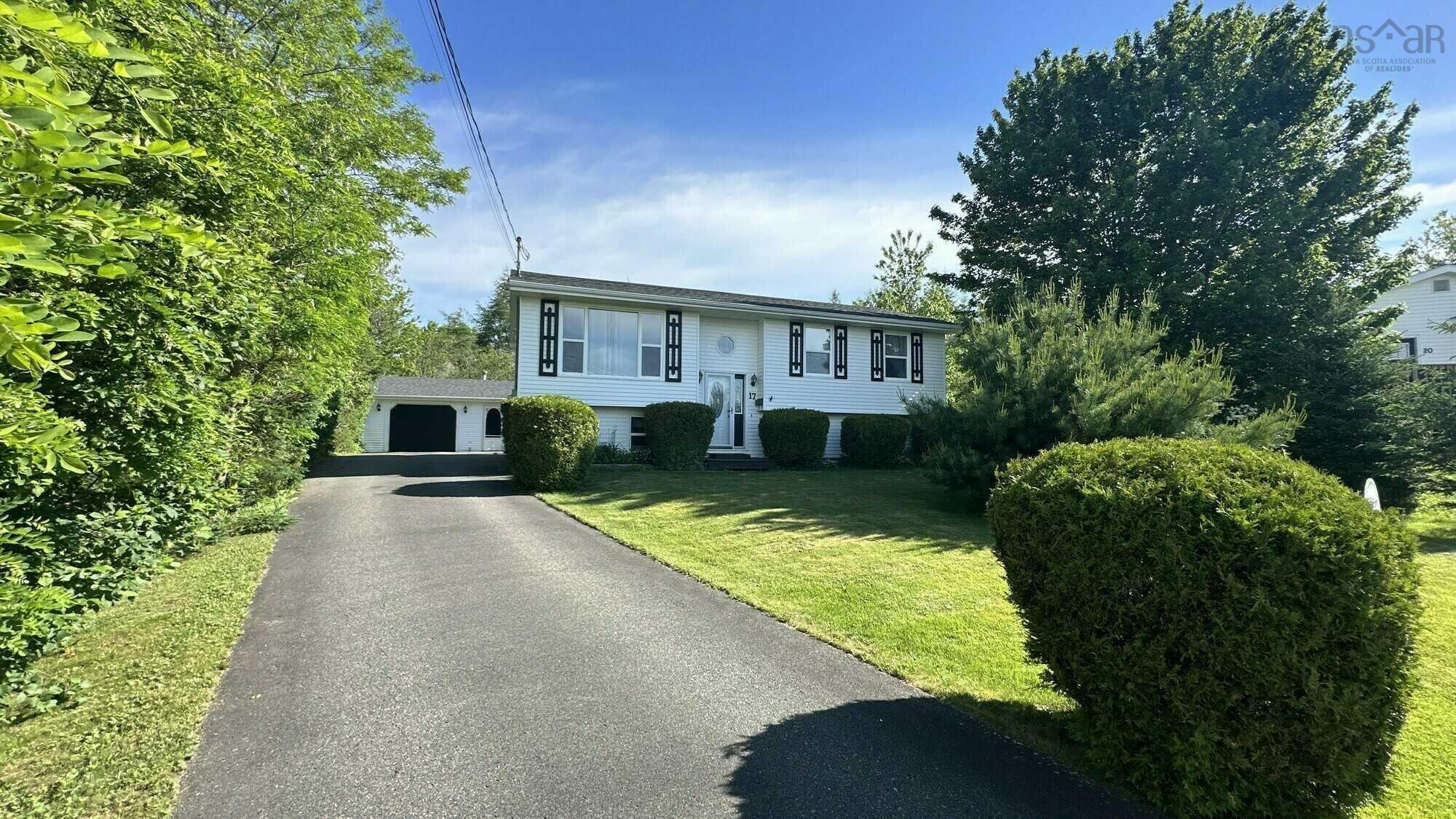 $449,900.00: 17 Menlow Court, North River