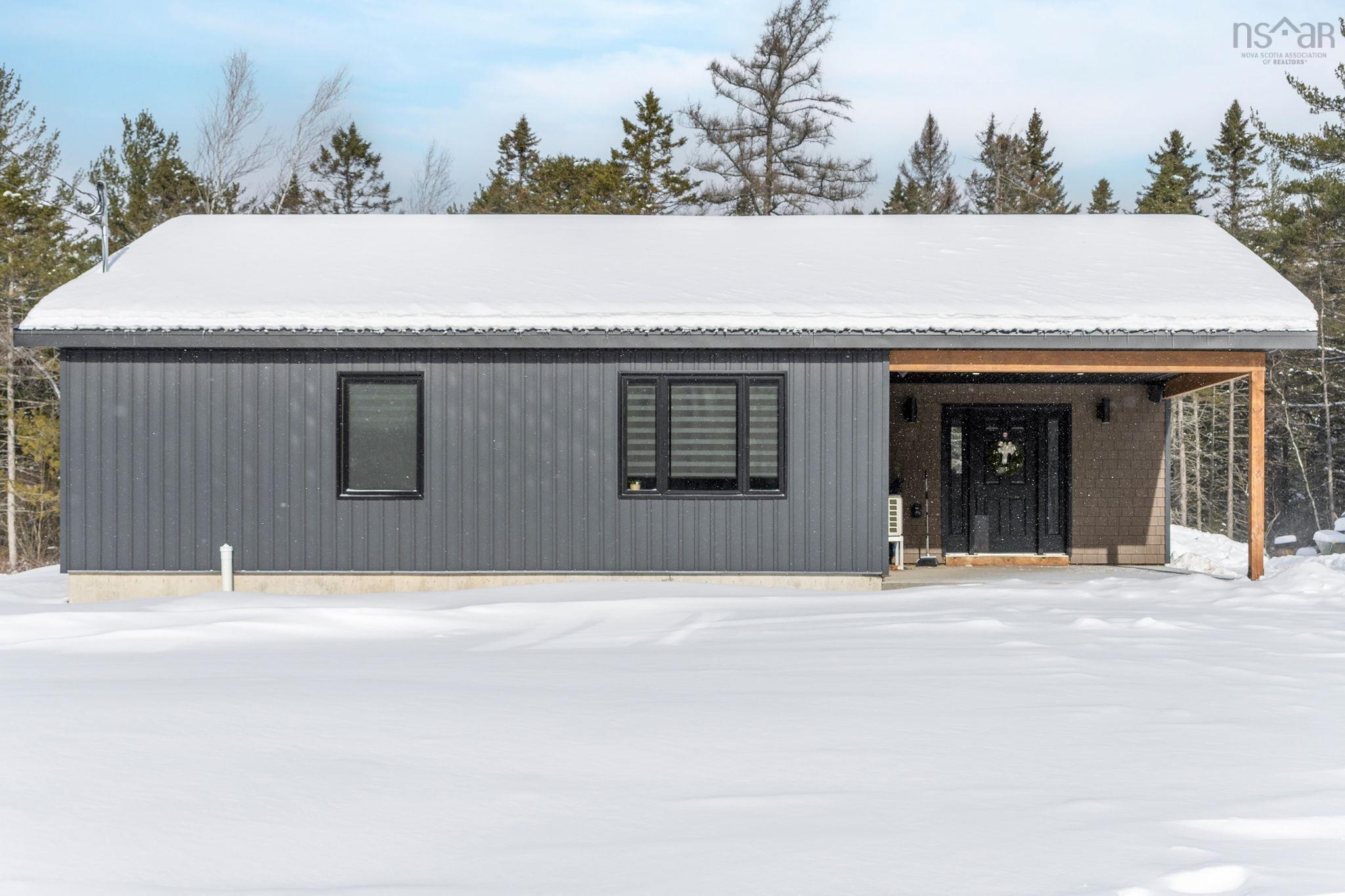 $425,000.00: 1191 Highway 201, Greenwood