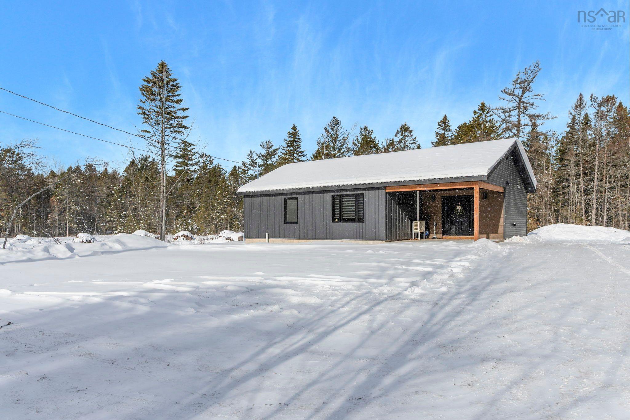 $425,000.00: 1191 Highway 201, Greenwood