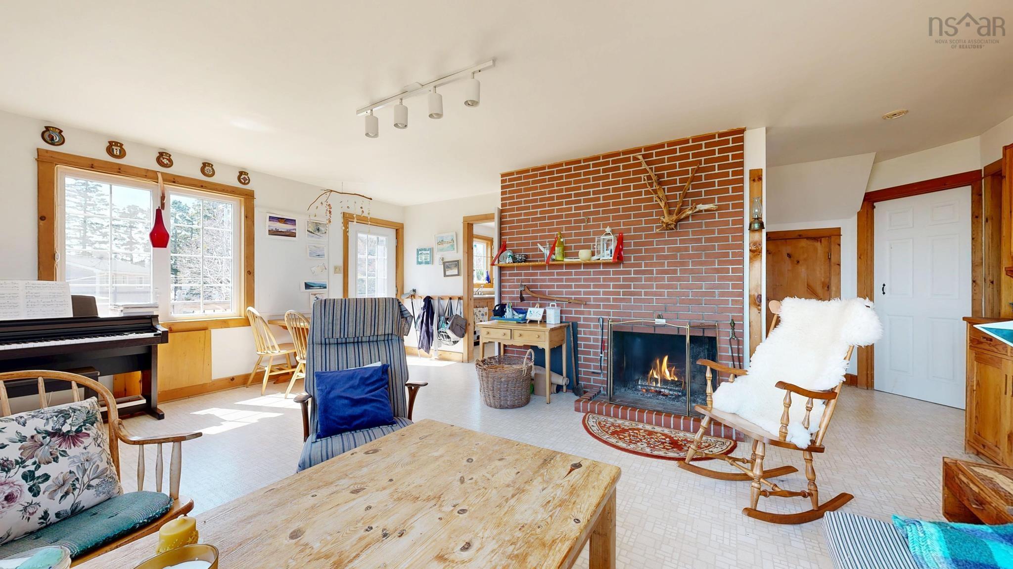 $599,900.00: 430 Green Bay Road, Green Bay