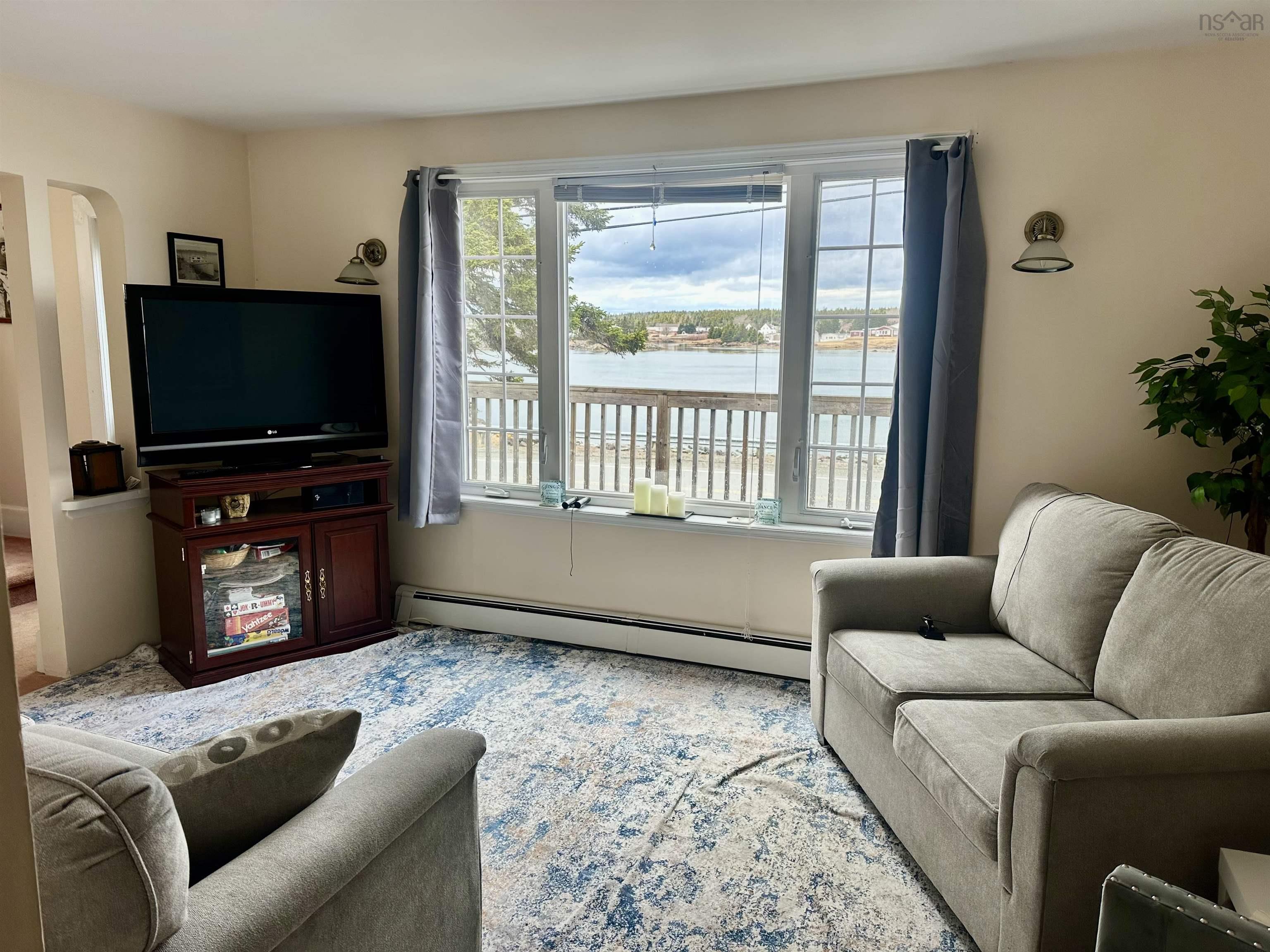 $249,999.00: 3712 Highway 206, Haut De La Baie