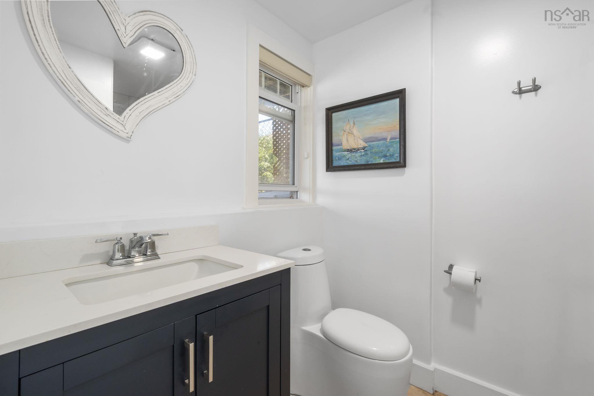 10 Schooner Cove Road, Head of St. Margarets Bay, NS (MLS 202607137)