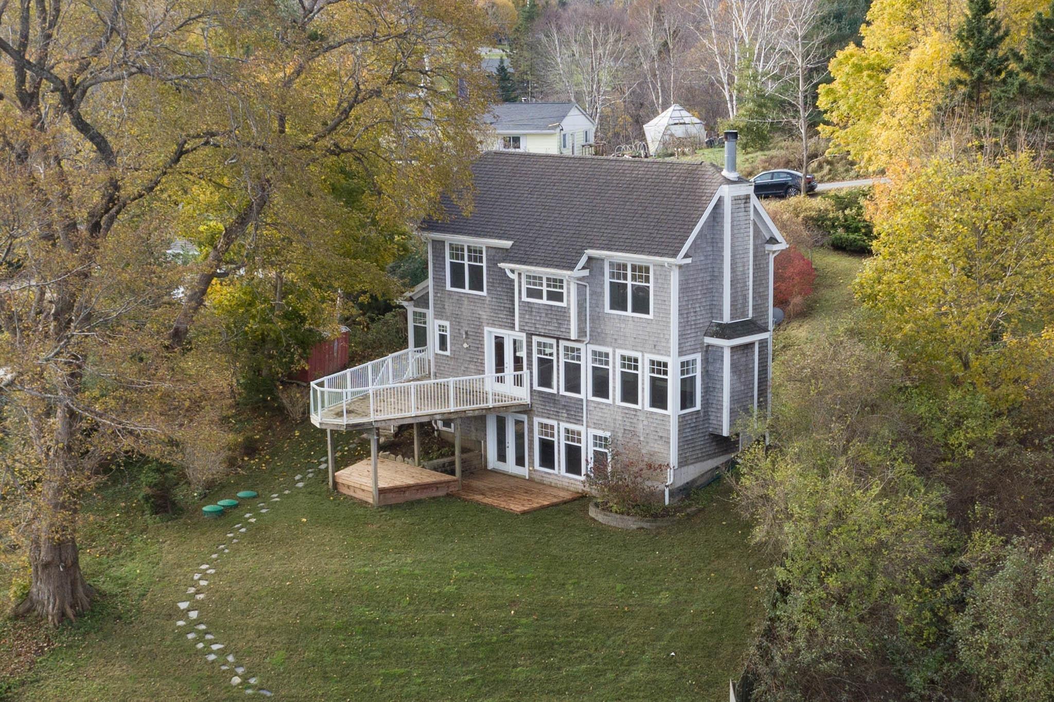 10 Schooner Cove Road, Head of St. Margarets Bay, NS (MLS 202607137)