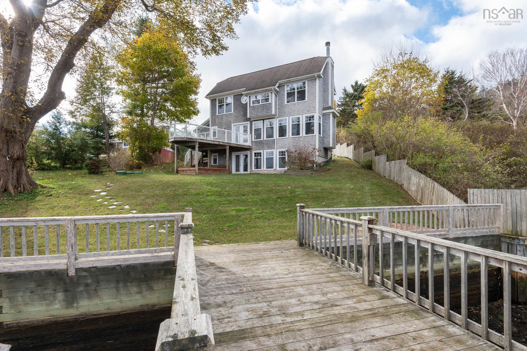 10 Schooner Cove Road, Head of St. Margarets Bay, NS (MLS 202607137)