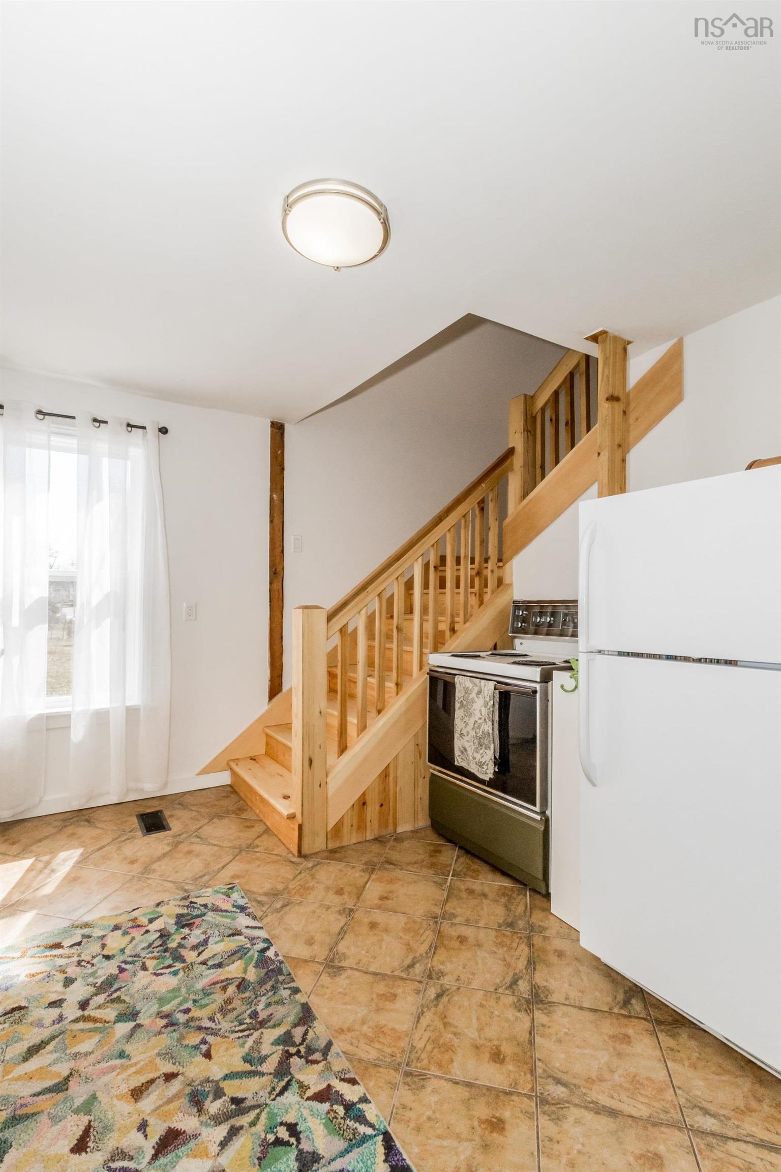 $349,900.00: 14110 Highway 1, Hants Border