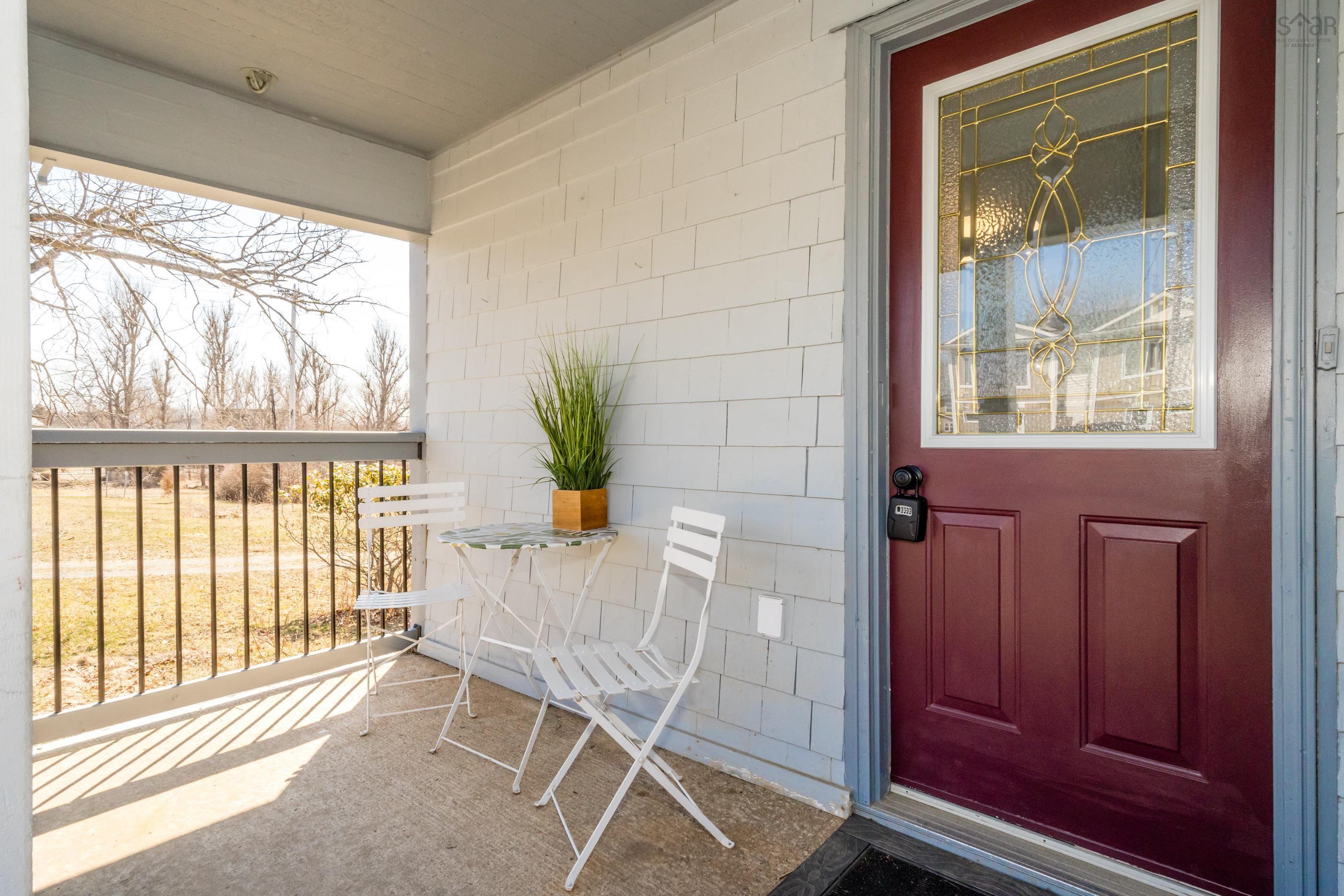$349,900.00: 14110 Highway 1, Hants Border