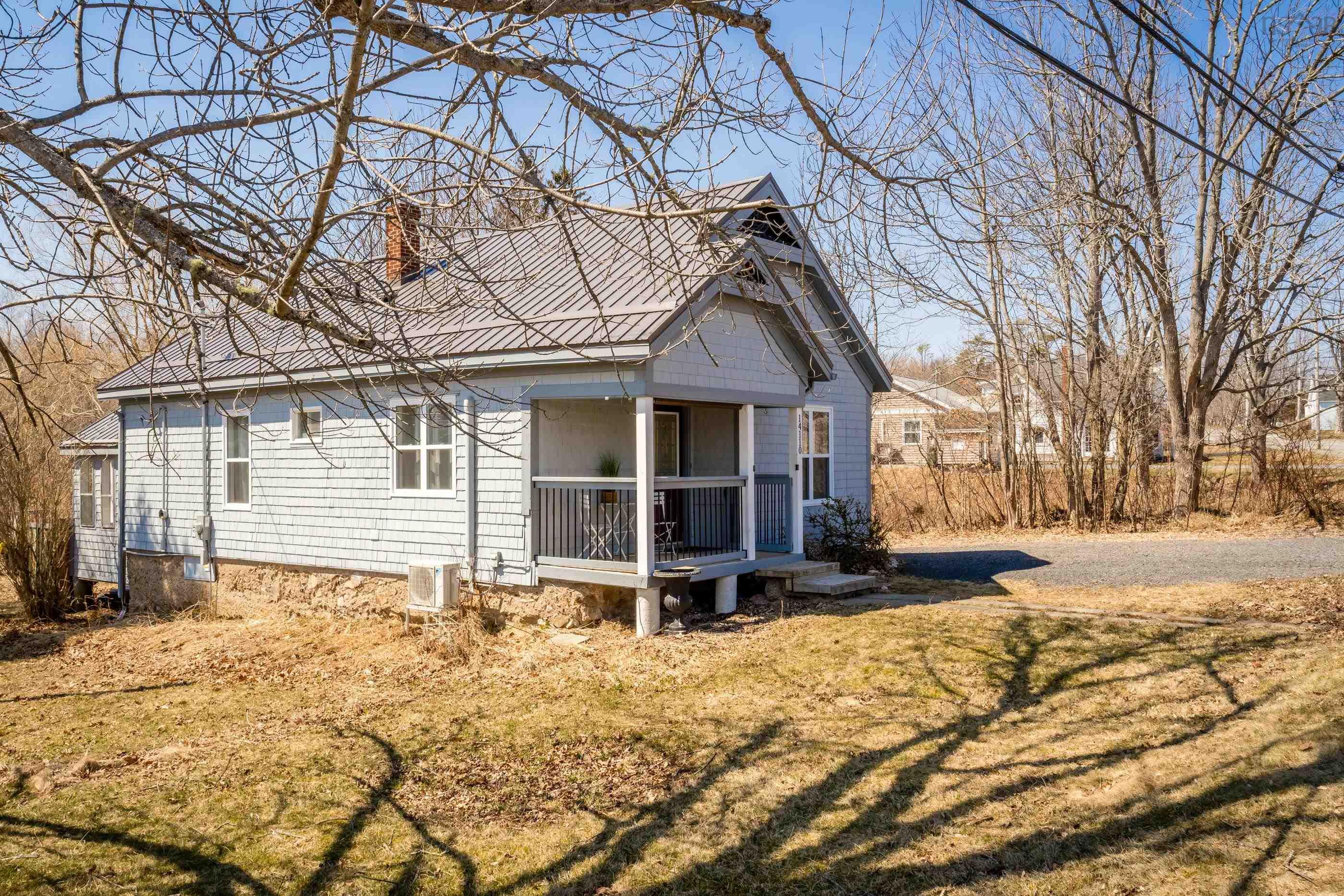 $349,900.00: 14110 Highway 1, Hants Border