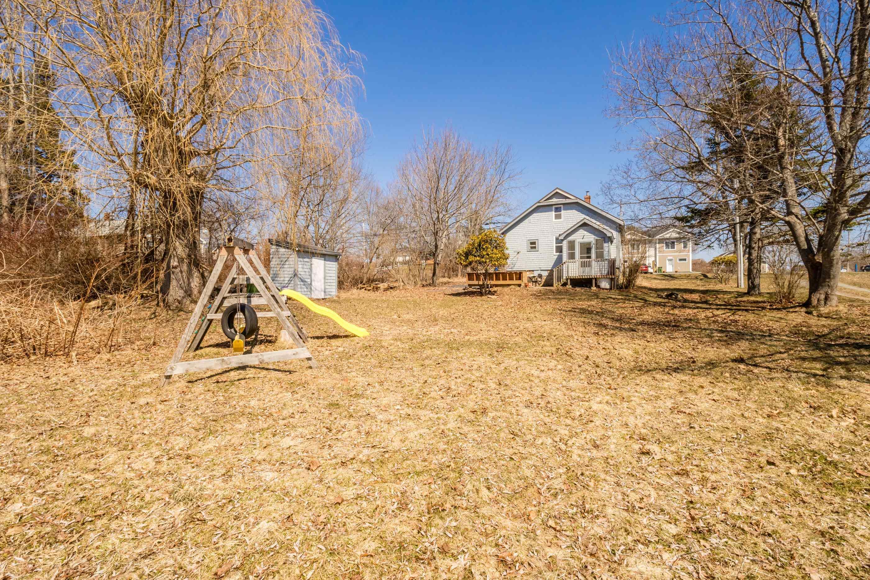 $349,900.00: 14110 Highway 1, Hants Border