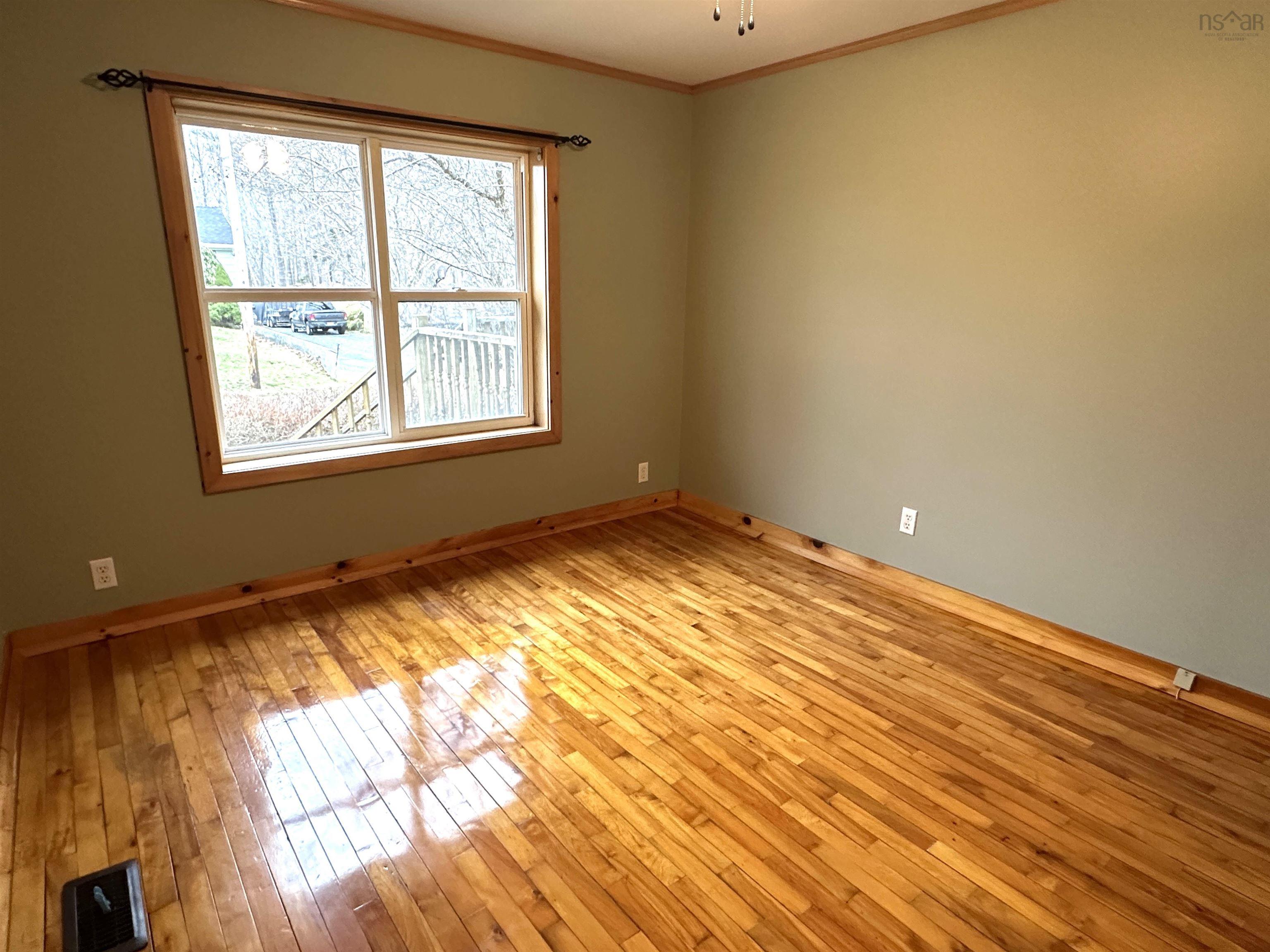 $219,900.00: 61 HILLSIDE Road, Brooklyn