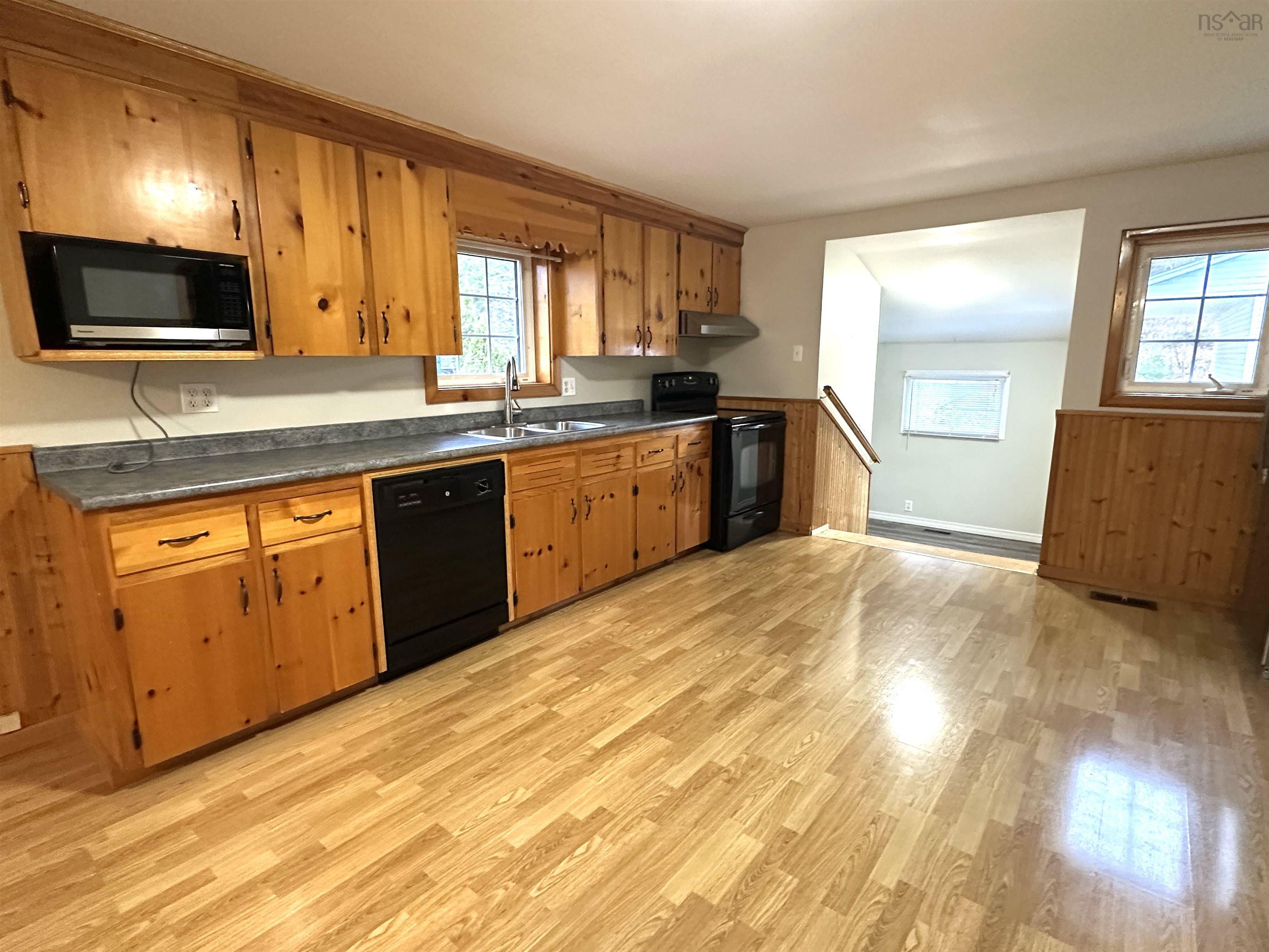 $219,900.00: 61 HILLSIDE Road, Brooklyn