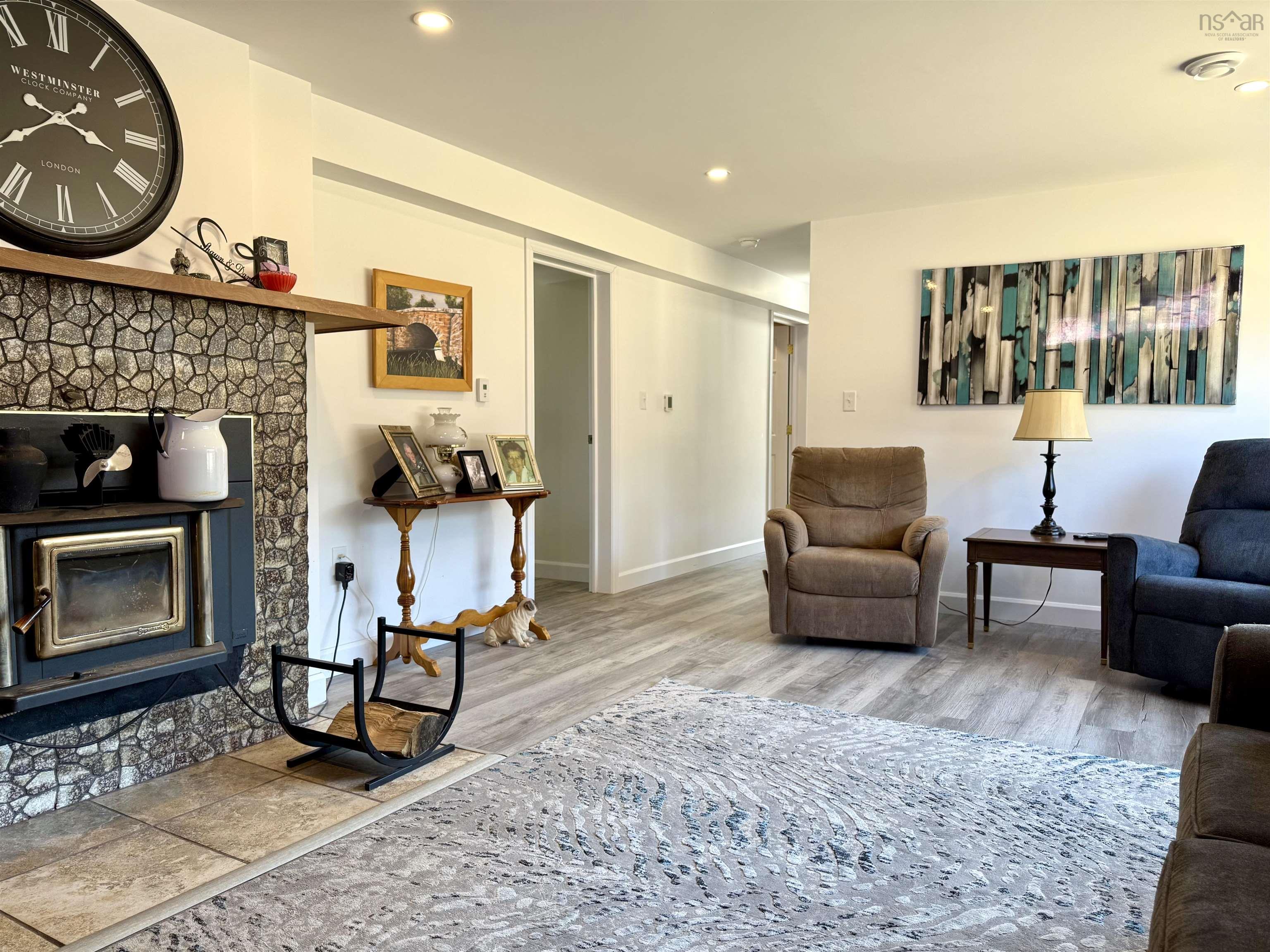 $524,900.00: 636 Macdonald Road, Brookdale