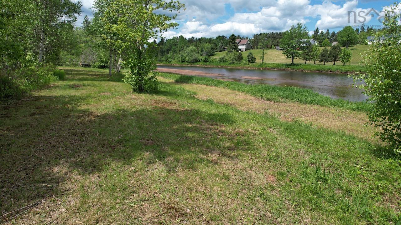 $239,000.00: 6327 Hwy 321 Highway, Roslin