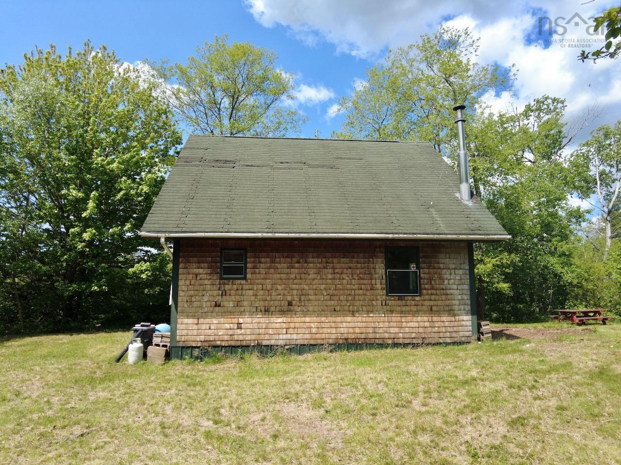 $239,000.00: 6327 Hwy 321 Highway, Roslin