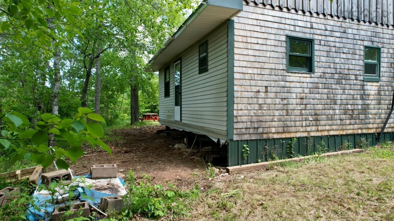 $239,000.00: 6327 Hwy 321 Highway, Roslin
