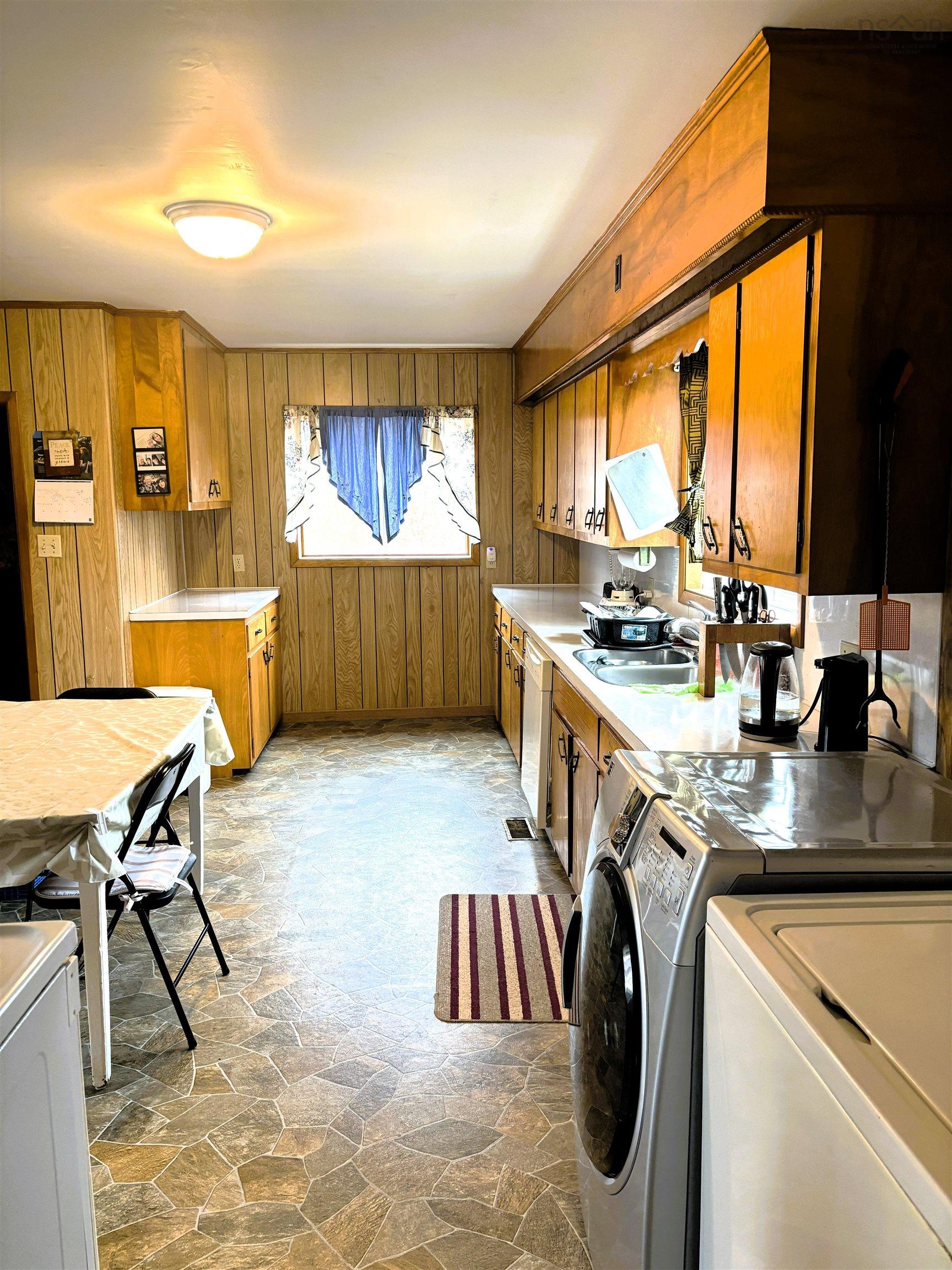 $182,500.00: 49 Chapel Street, Parrsboro