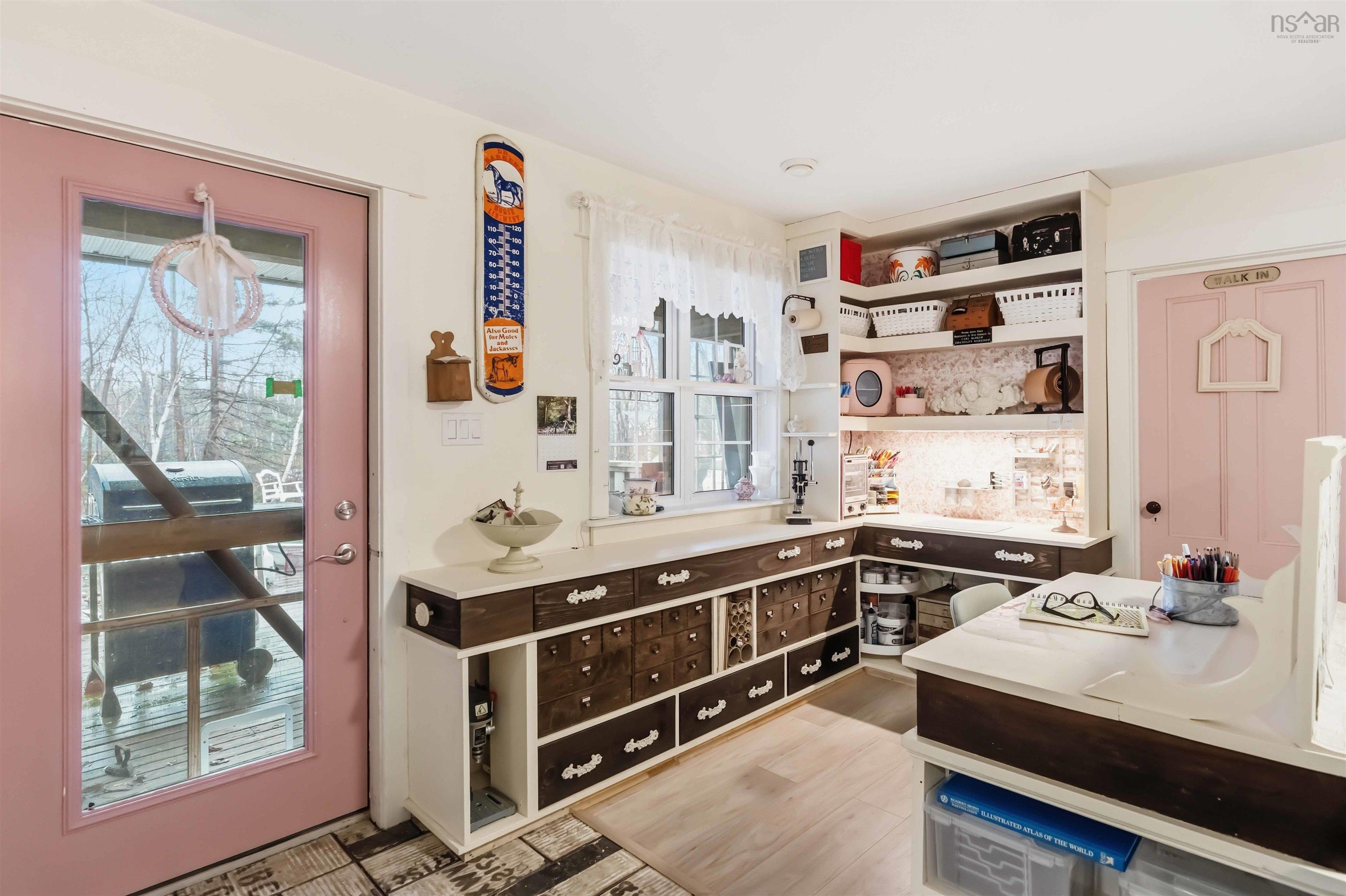 $399,999.00: 3488 Brow of Mountain Road, West Black Rock