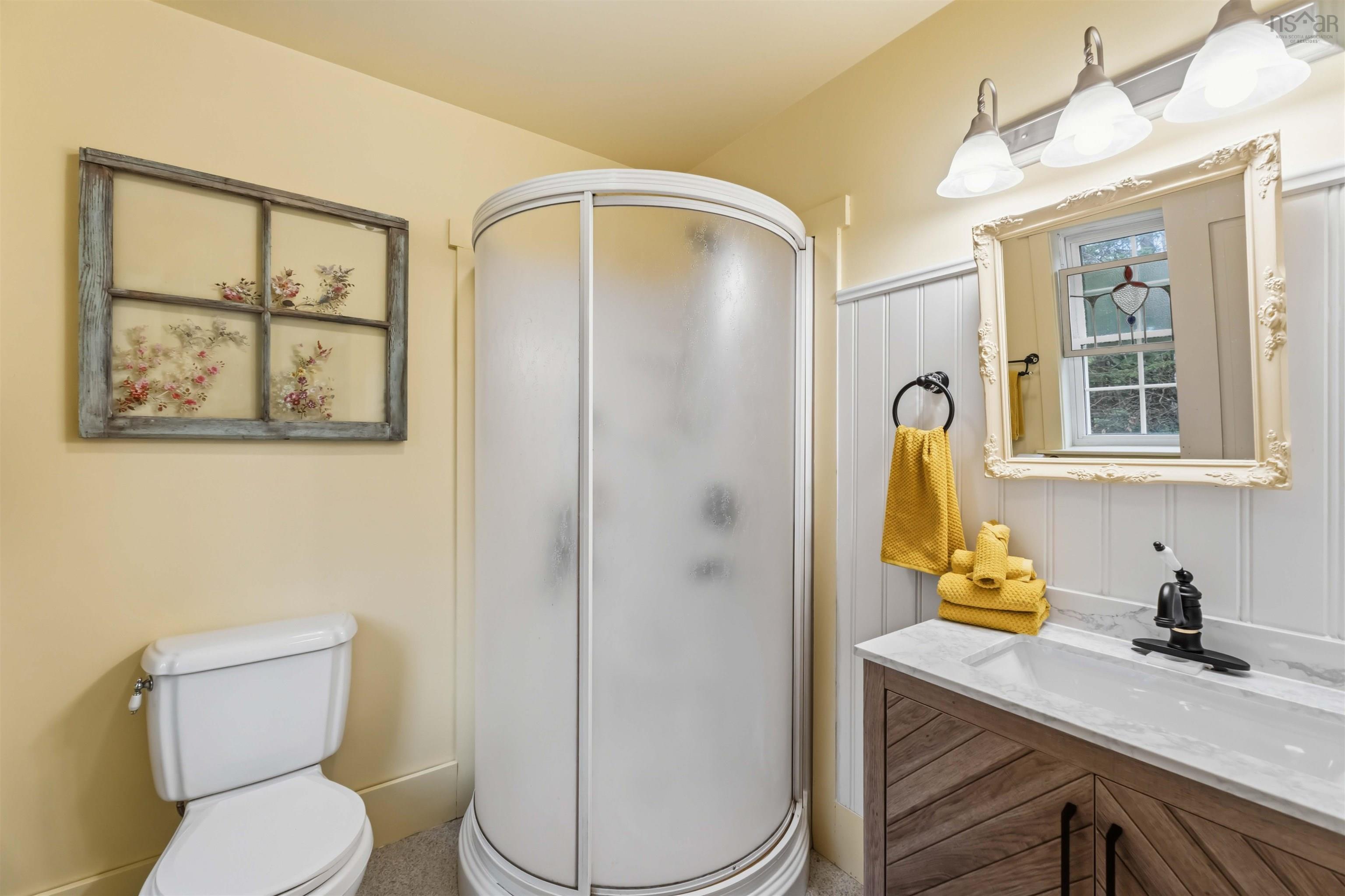 $399,999.00: 3488 Brow of Mountain Road, West Black Rock