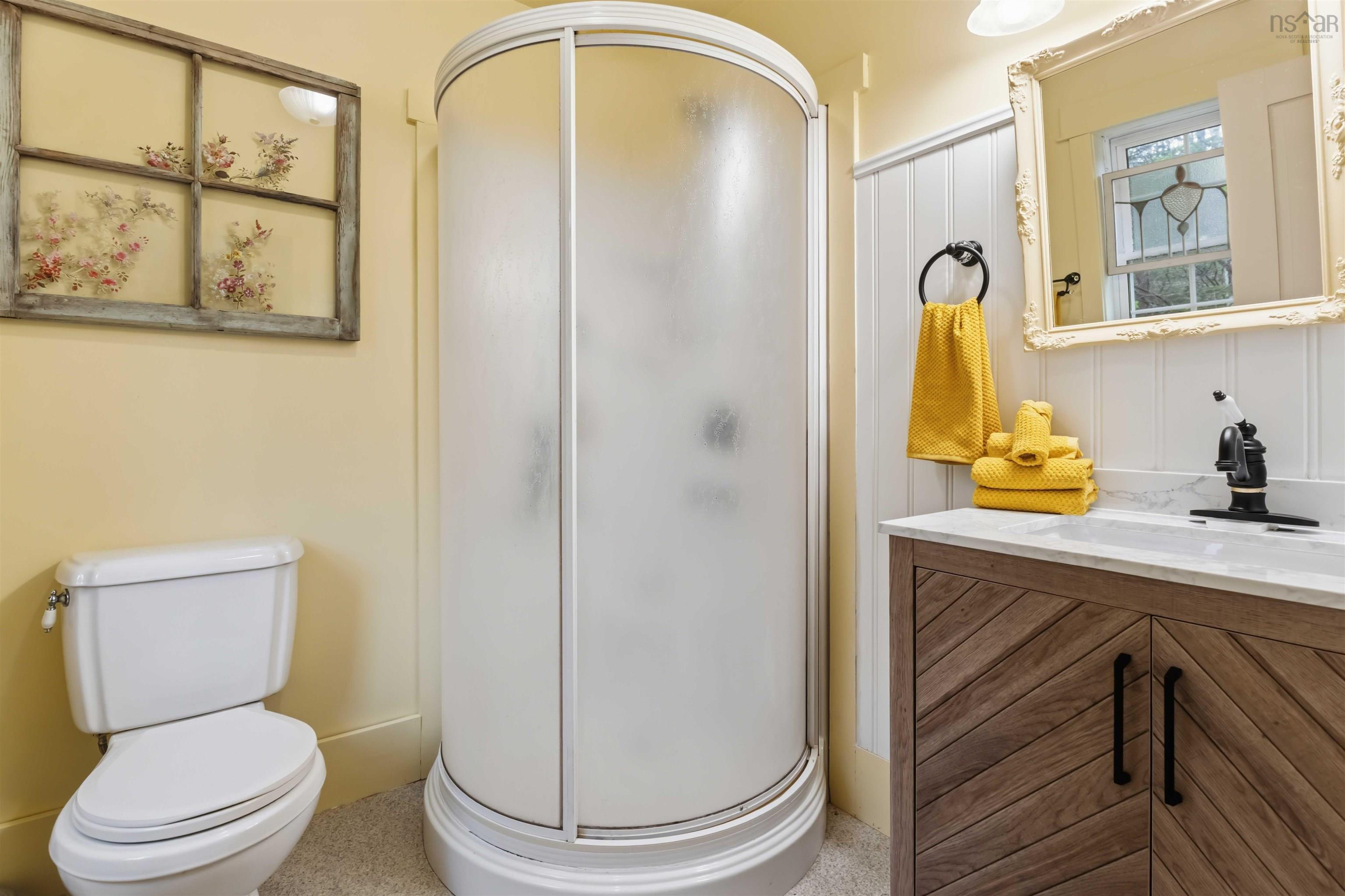 $399,999.00: 3488 Brow of Mountain Road, West Black Rock