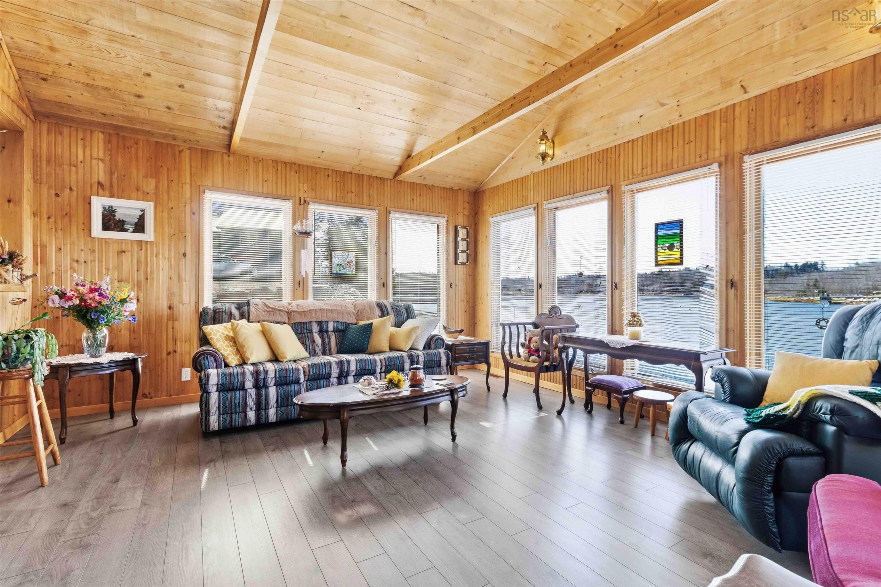 $799,900.00: 50 Narrows Basin Road, Martins River