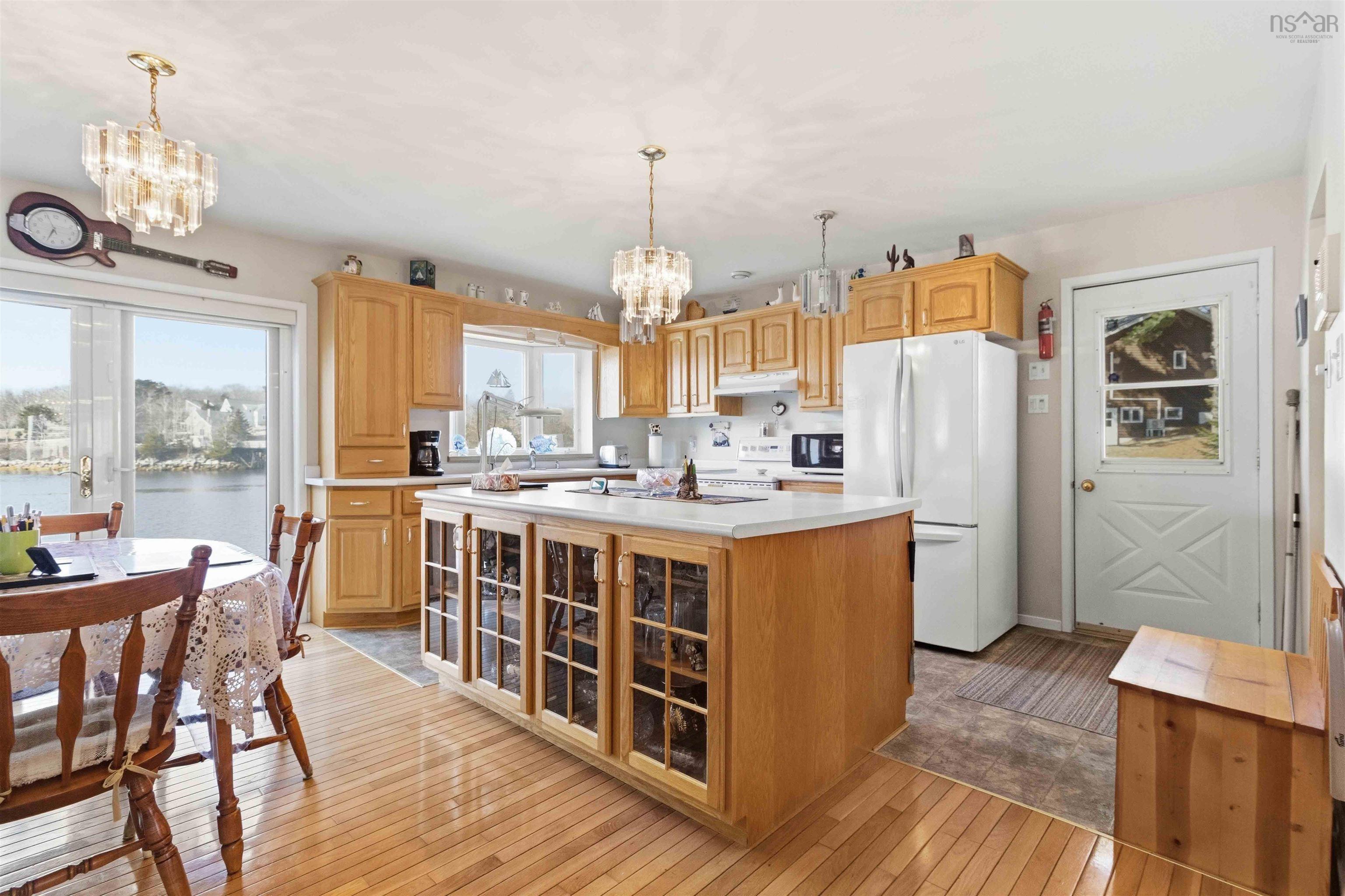 $799,900.00: 50 Narrows Basin Road, Martins River