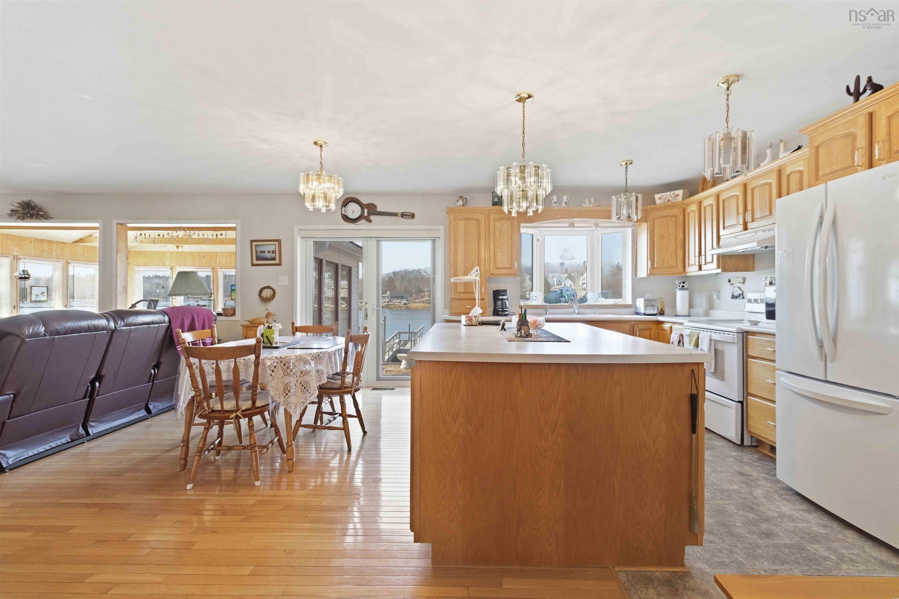 $799,900.00: 50 Narrows Basin Road, Martins River