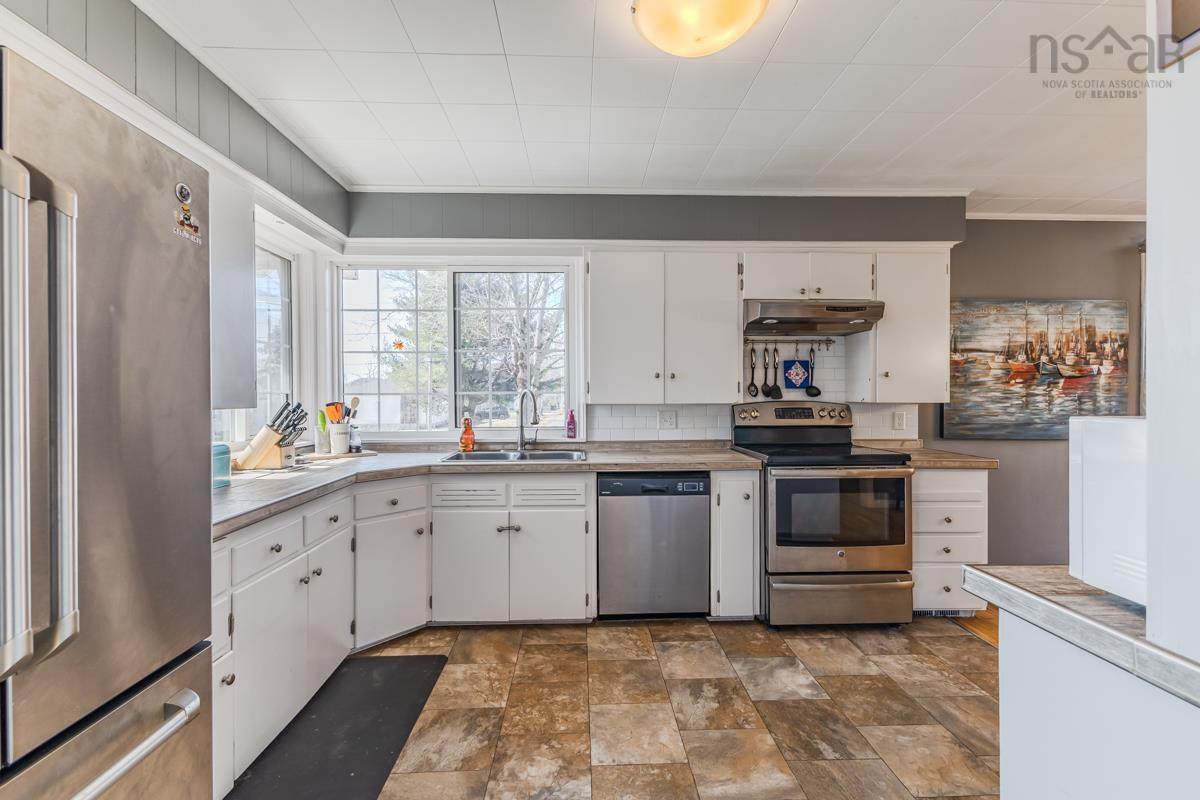$307,500.00: 56 Regent Street, Amherst