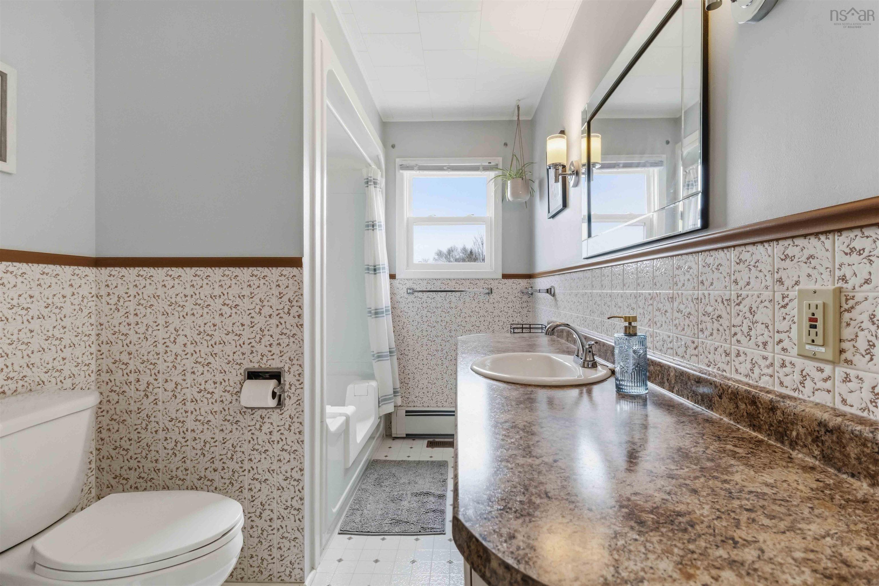 $475,000.00: 65 Back Road, Broad Cove