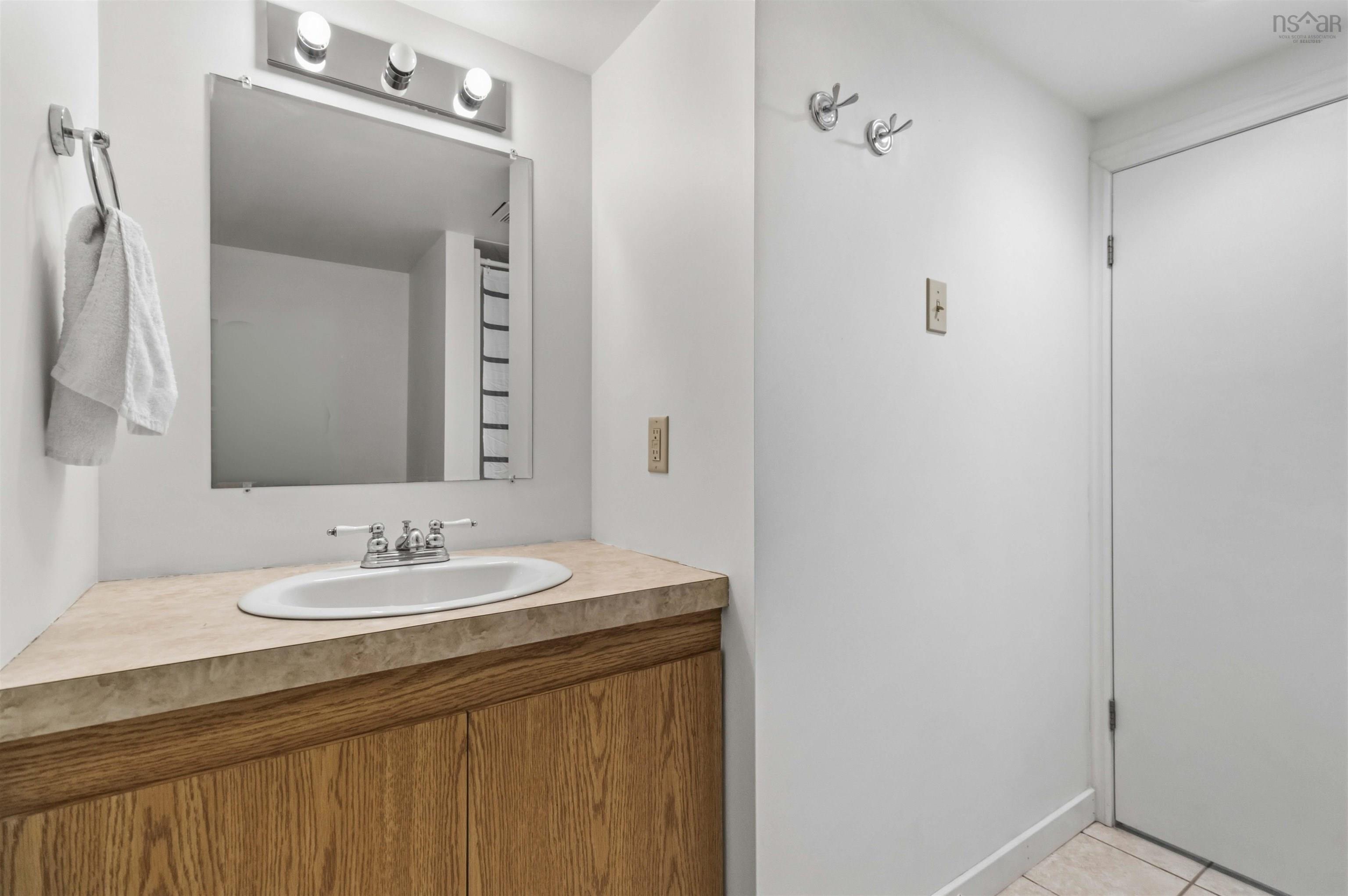 $475,000.00: 65 Back Road, Broad Cove