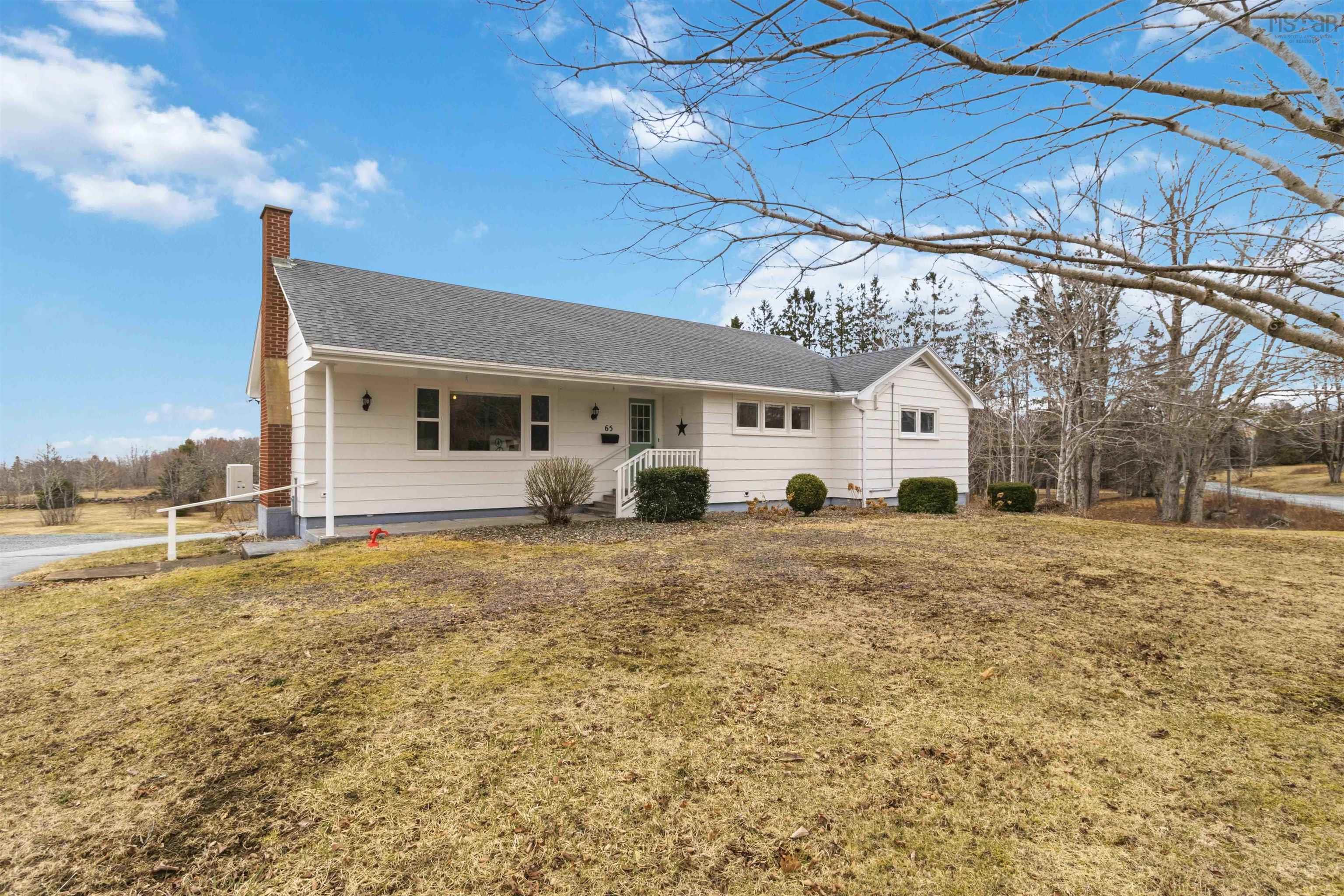 $475,000.00: 65 Back Road, Broad Cove