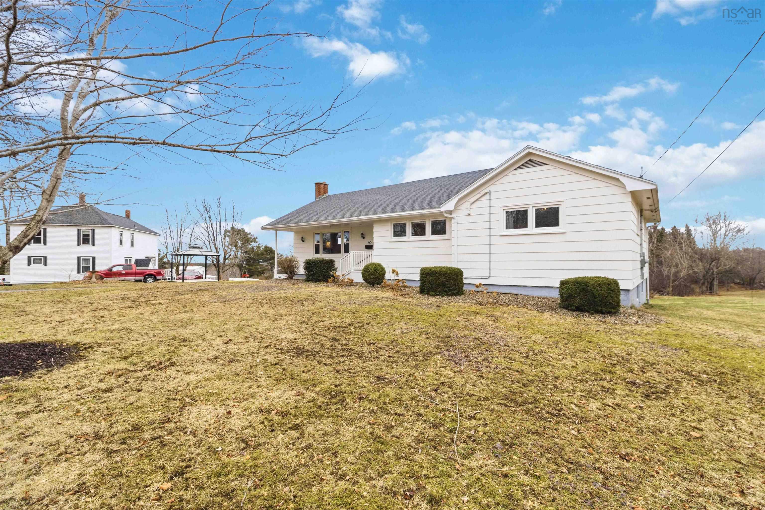 $475,000.00: 65 Back Road, Broad Cove