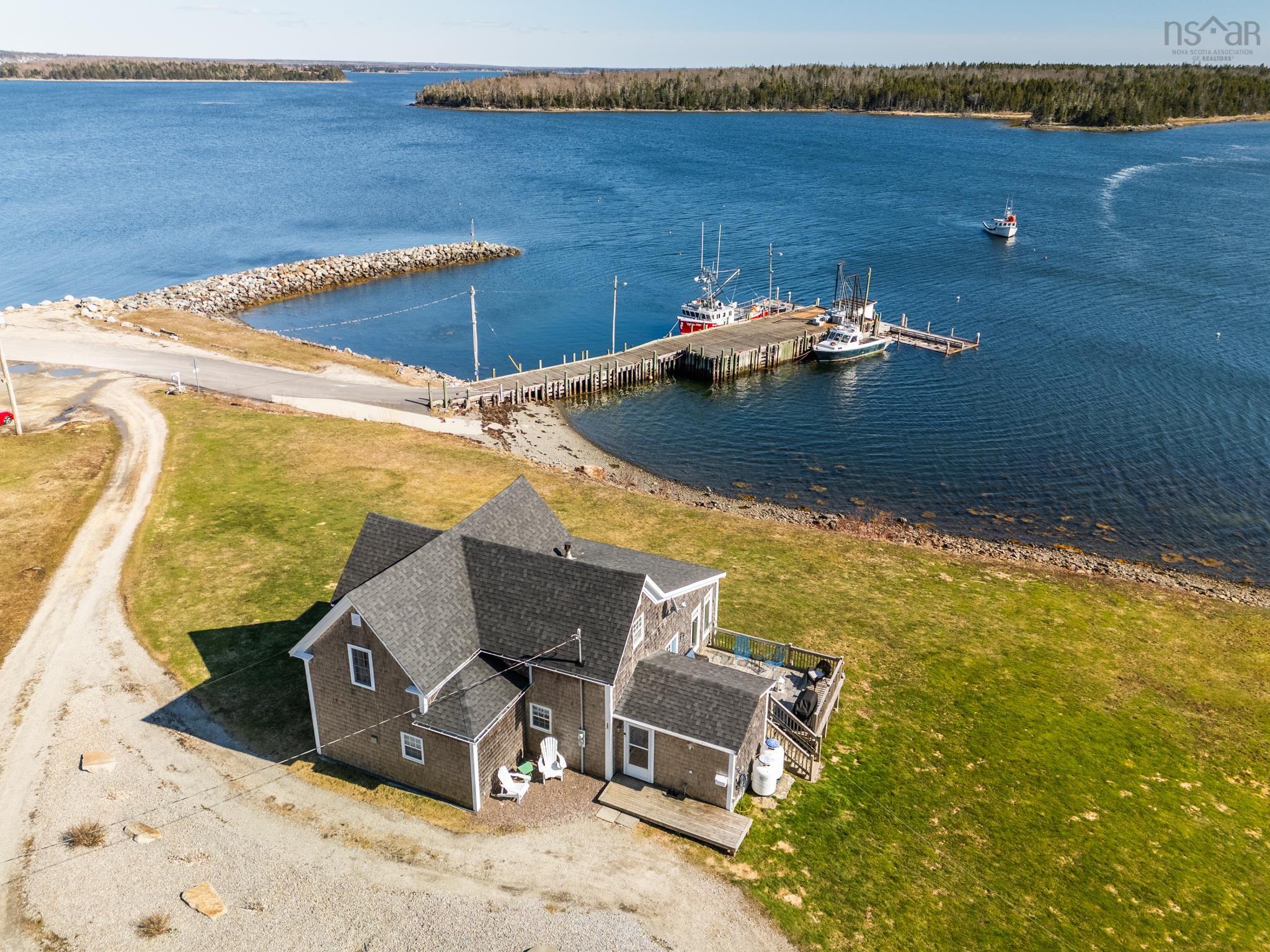 $529,000.00: 5 Highway 308, Morris Island