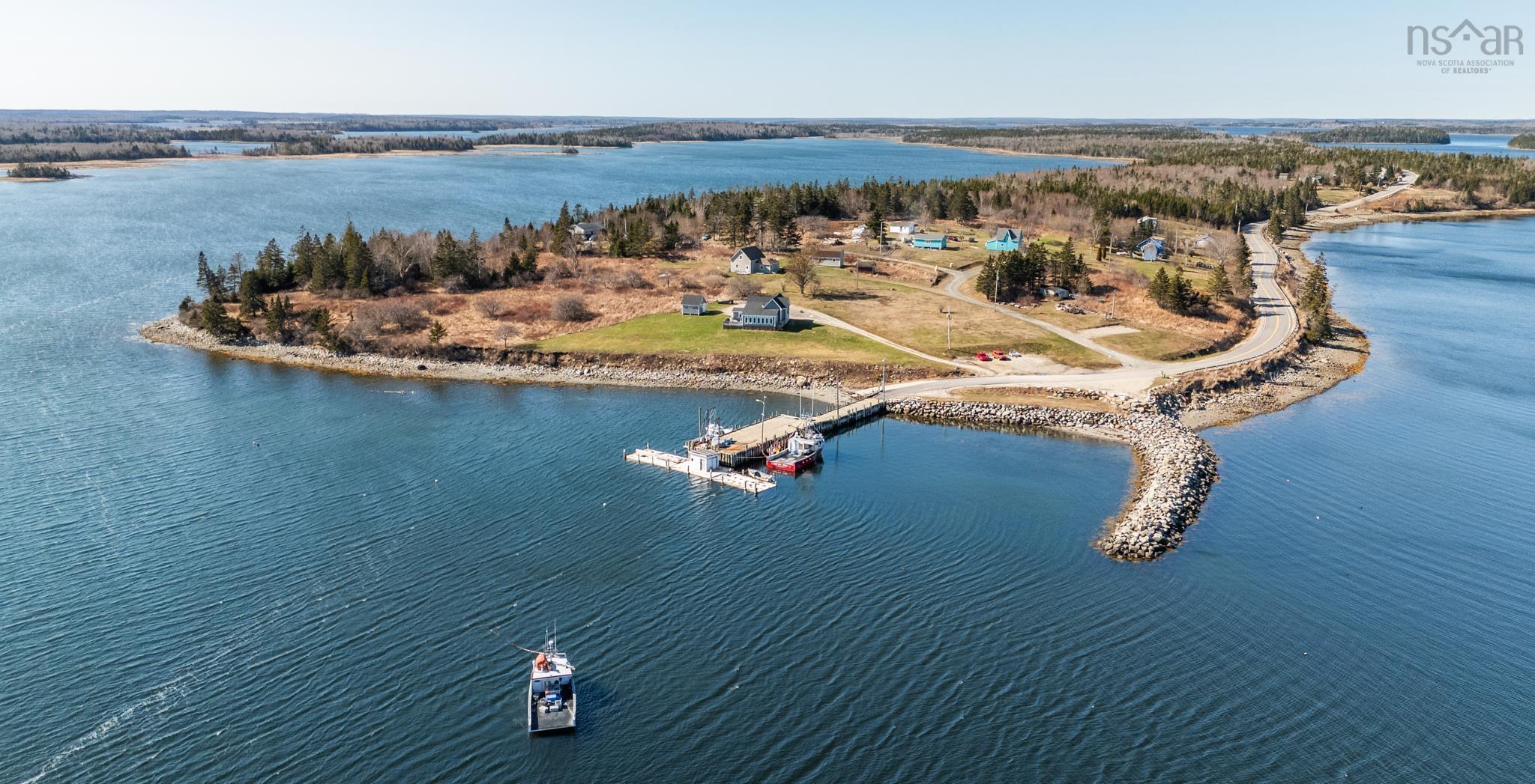 $529,000.00: 5 Highway 308, Morris Island