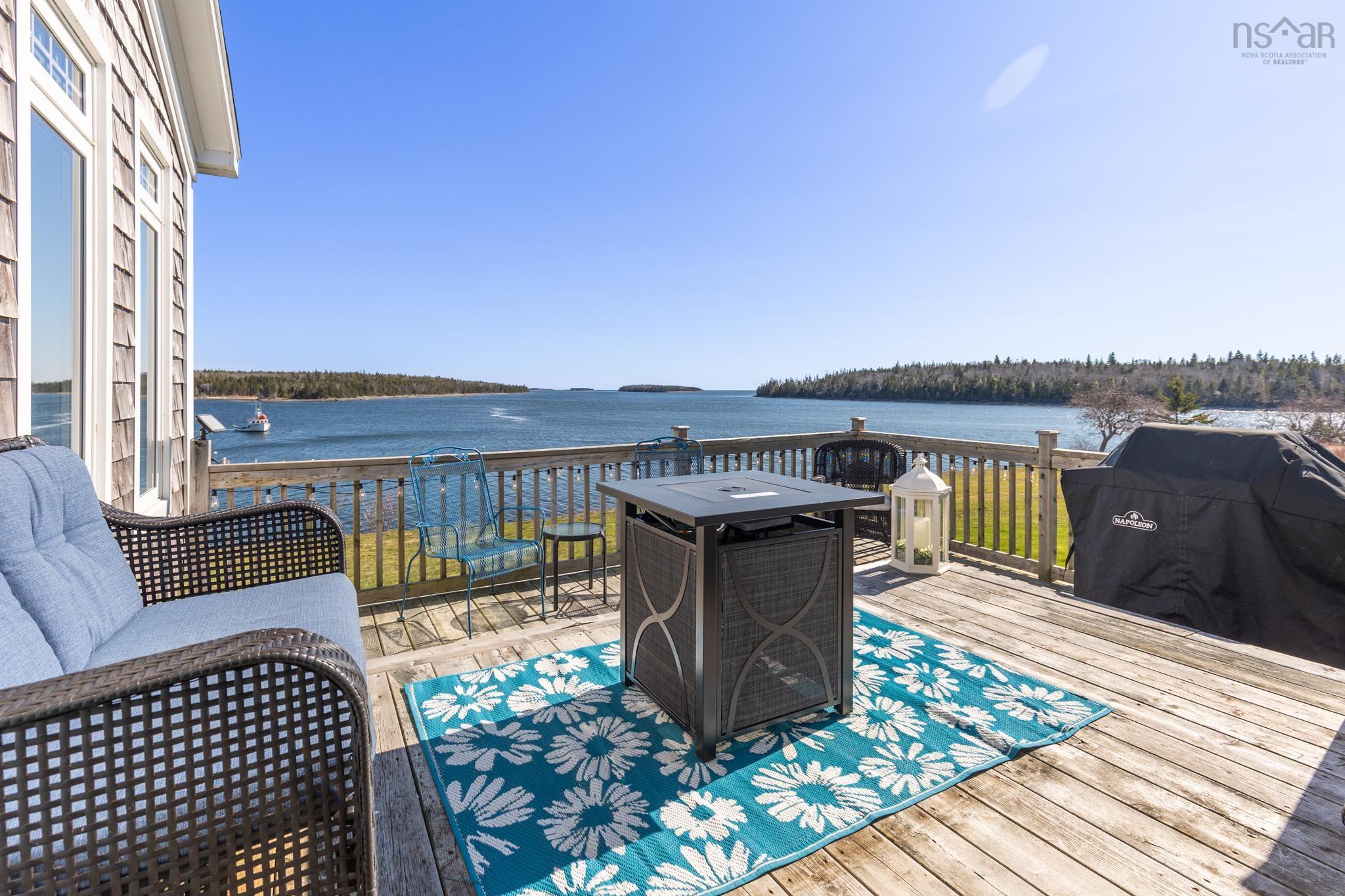 $529,000.00: 5 Highway 308, Morris Island