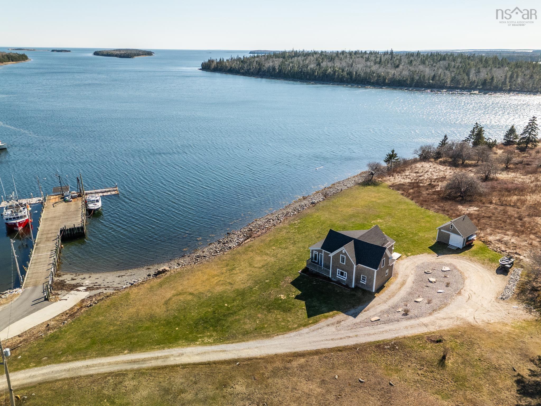$529,000.00: 5 Highway 308, Morris Island