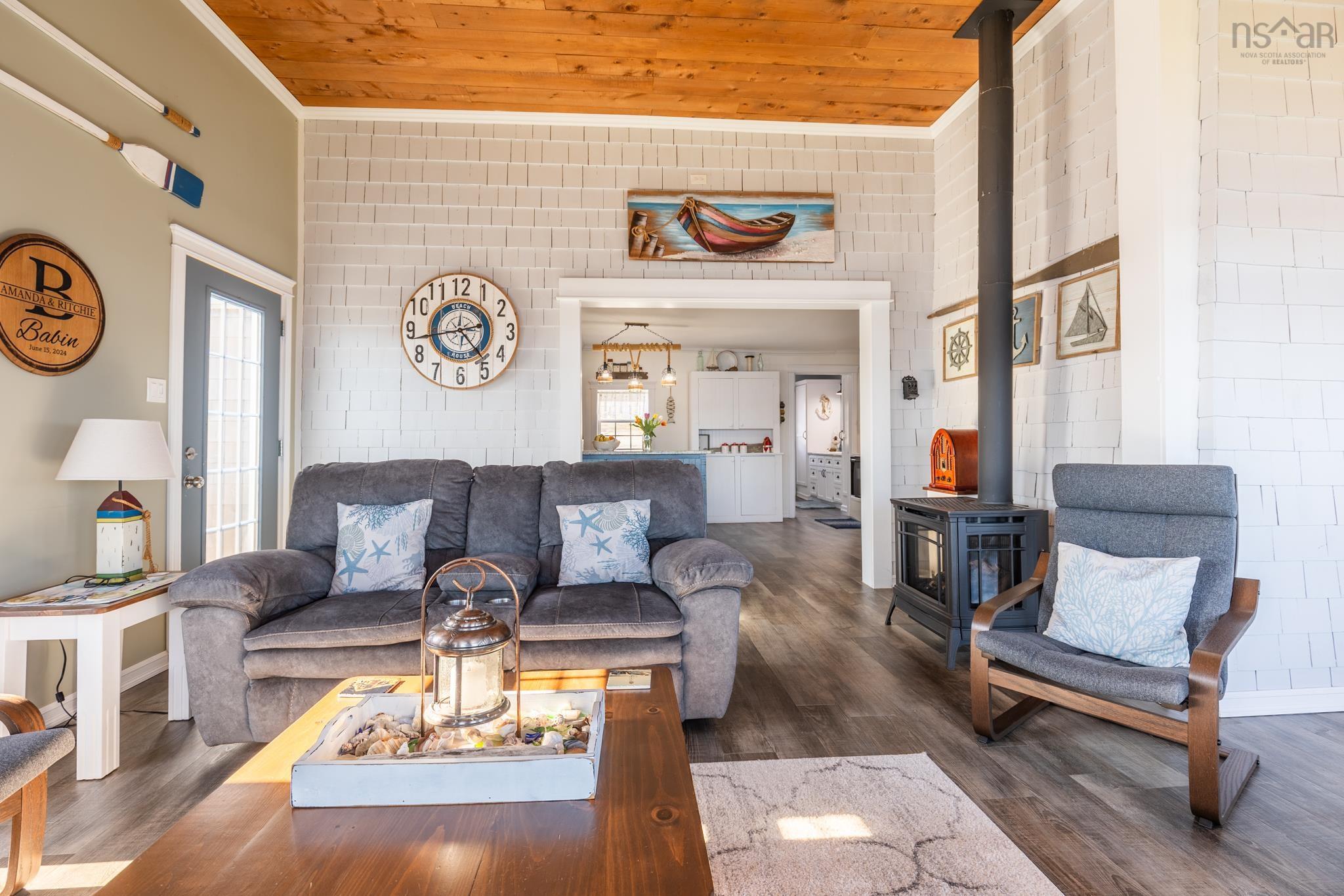 $529,000.00: 5 Highway 308, Morris Island